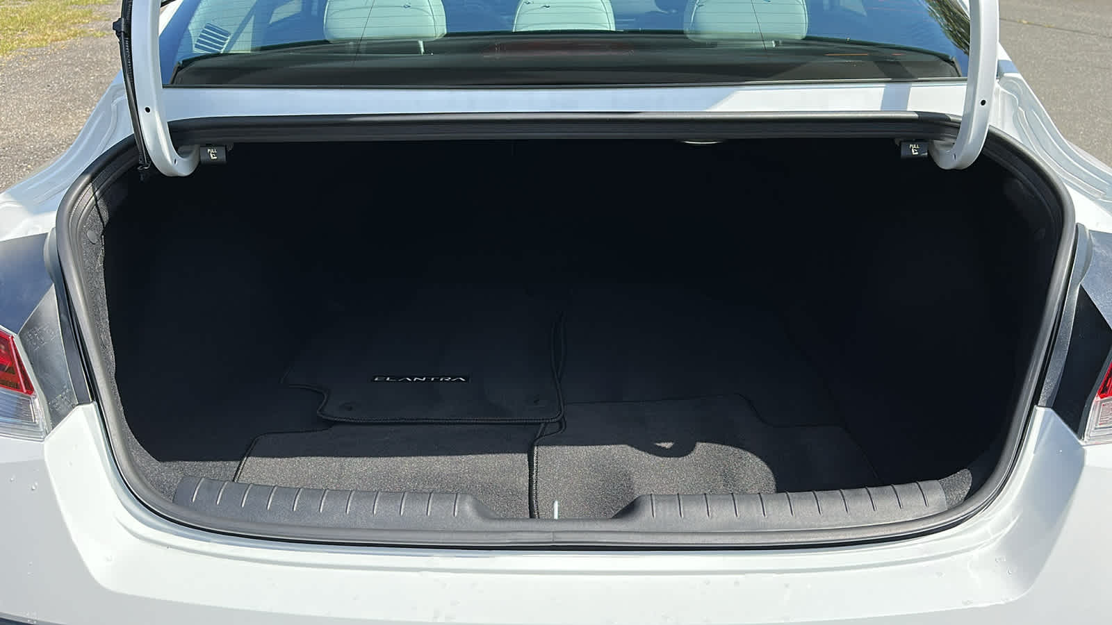 used 2025 Hyundai Elantra car, priced at $27,507