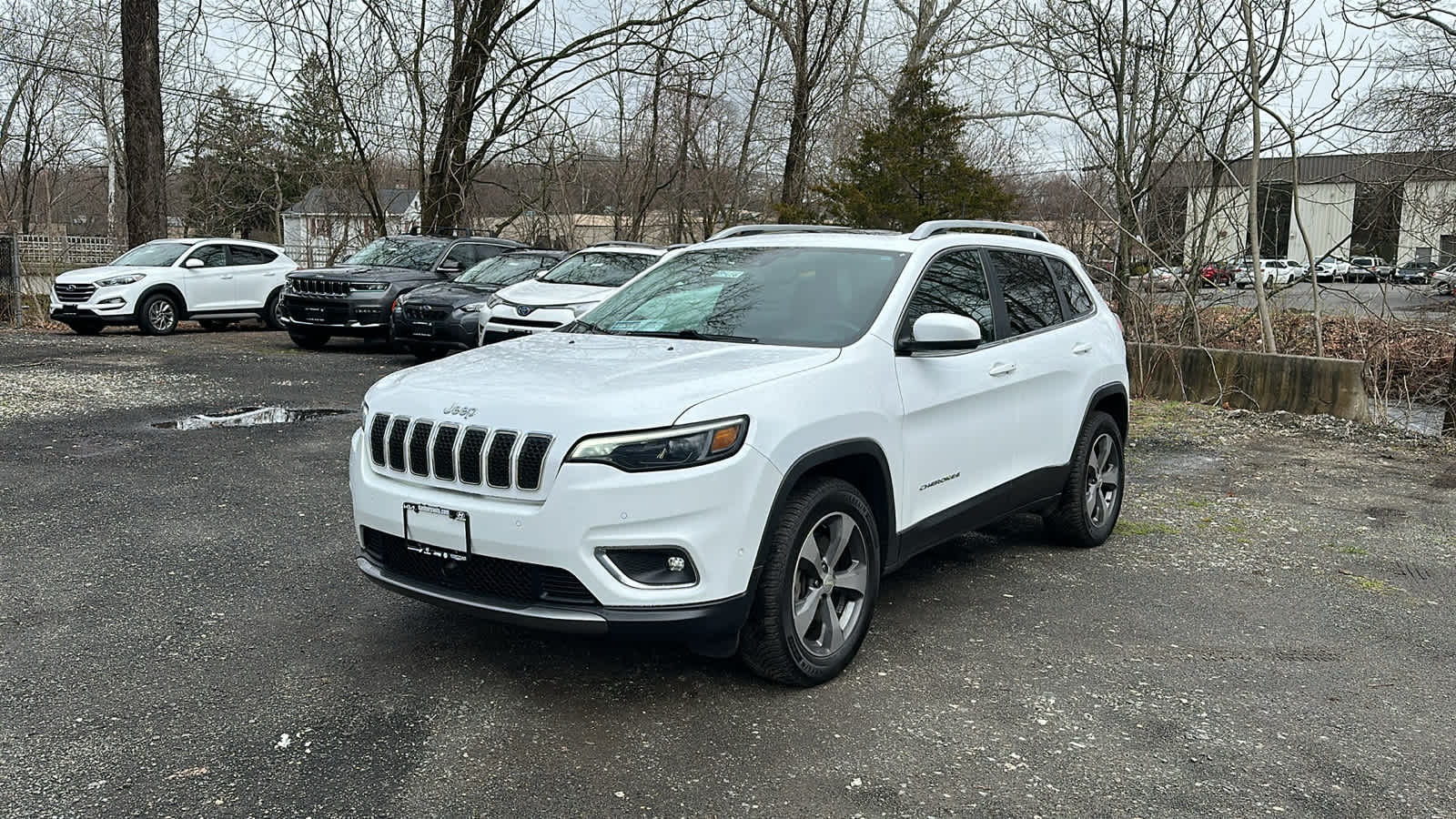 used 2019 Jeep Cherokee car, priced at $18,388