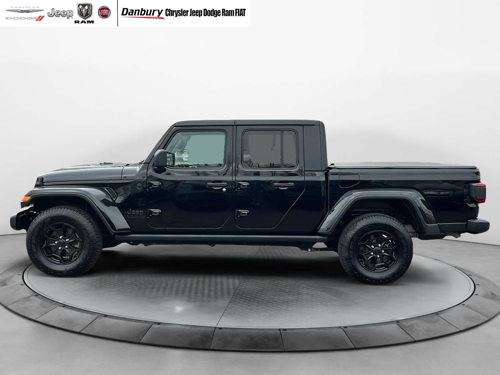 used 2021 Jeep Gladiator car, priced at $32,904