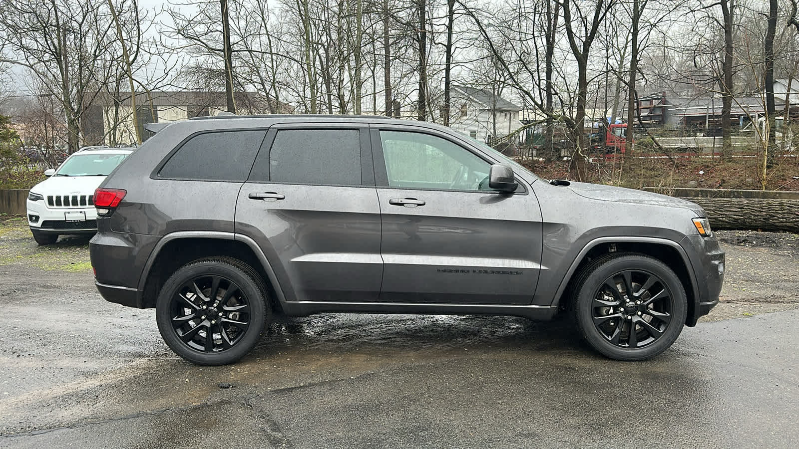 used 2021 Jeep Grand Cherokee car, priced at $28,788