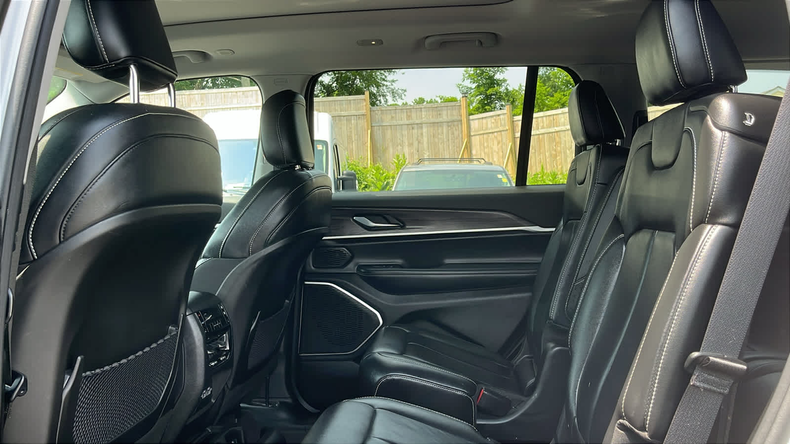 used 2022 Jeep Grand Cherokee L car, priced at $33,258