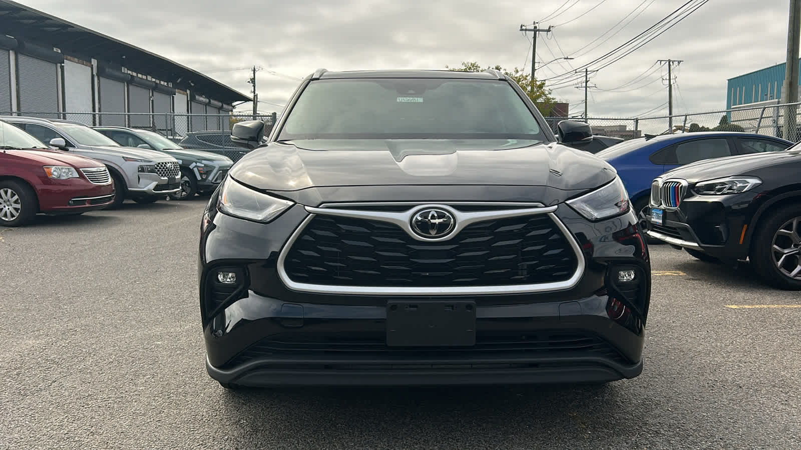 used 2022 Toyota Highlander car, priced at $38,909