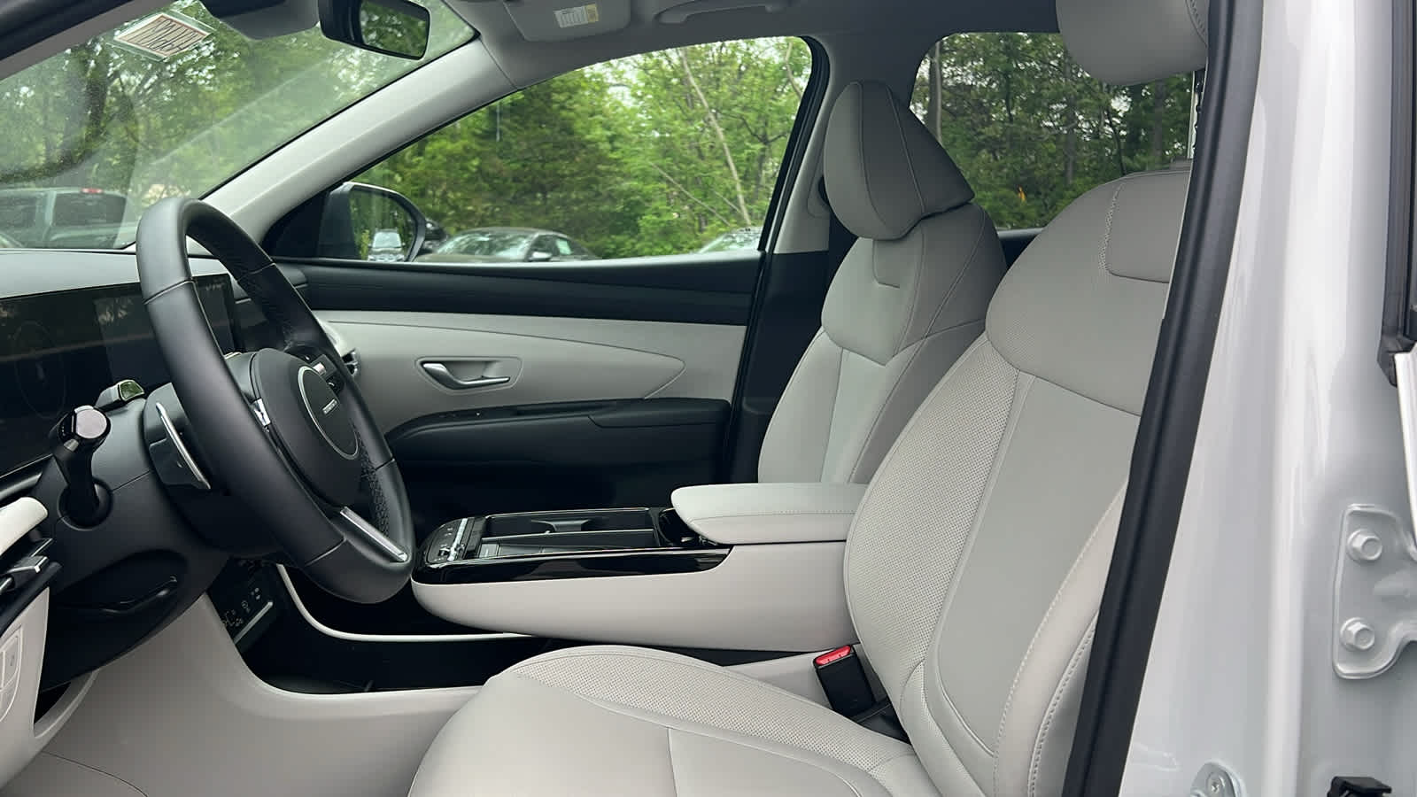 used 2025 Hyundai Tucson Hybrid car, priced at $36,802