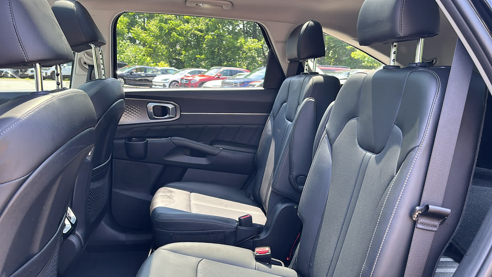 used 2023 Kia Sorento car, priced at $34,905