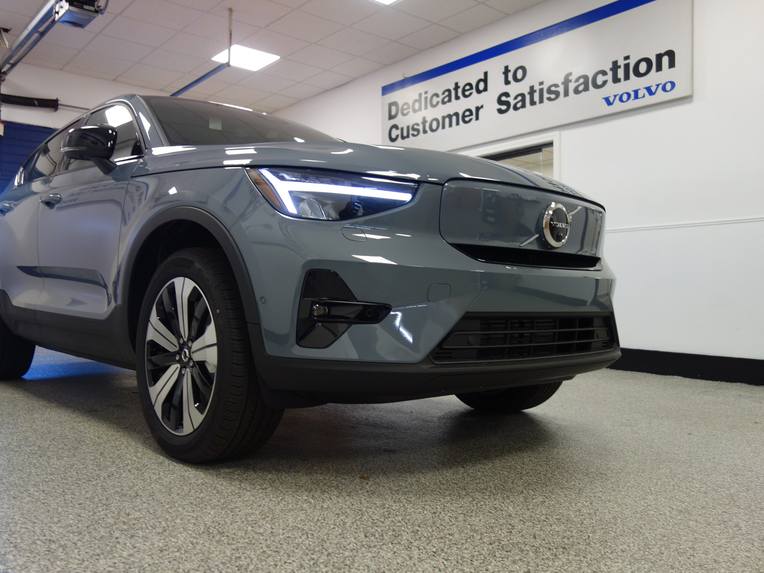 new 2023 Volvo C40 Recharge Pure Electric car, priced at $60,465