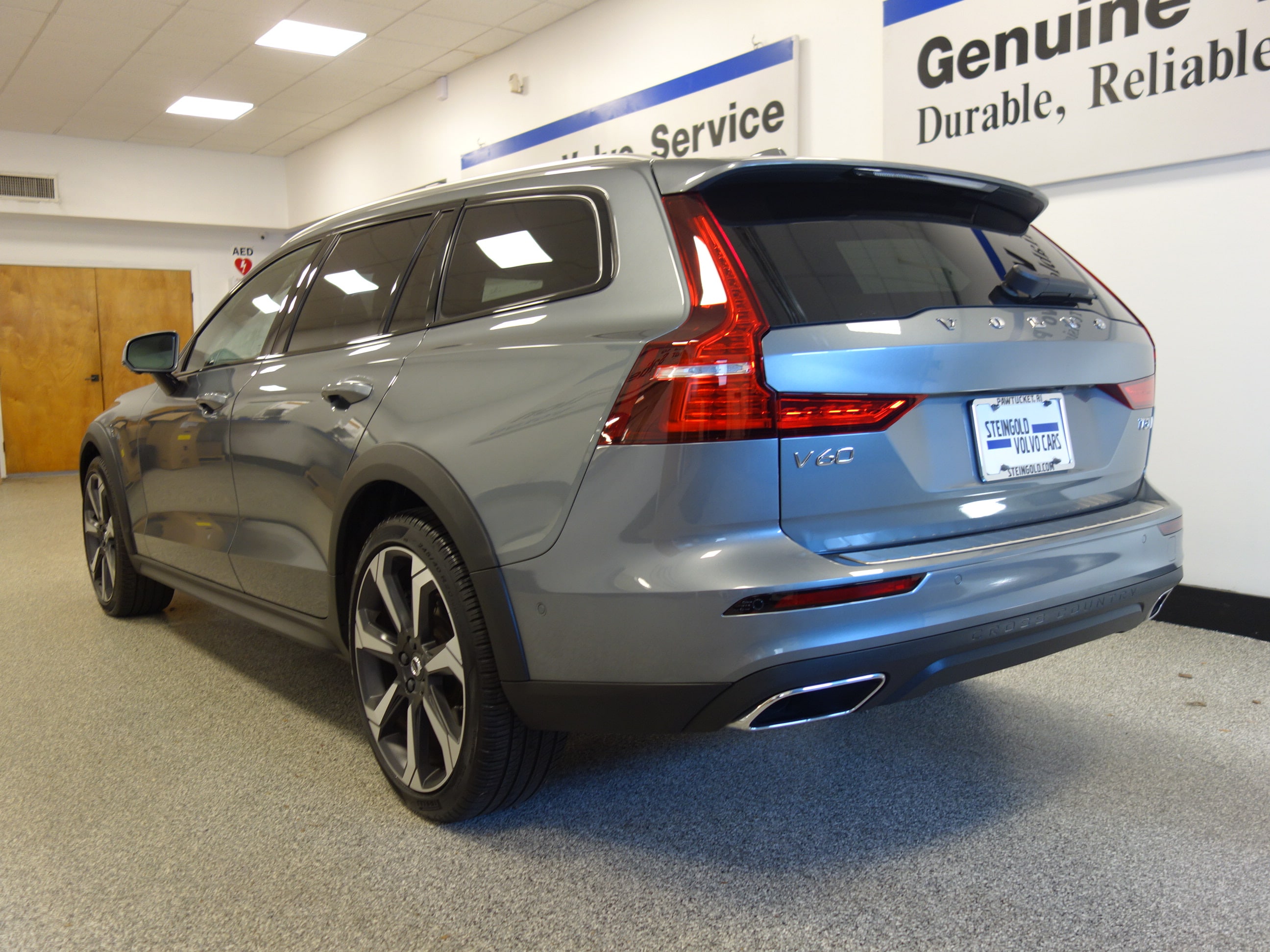 used 2019 Volvo V60 Cross Country car, priced at $34,900