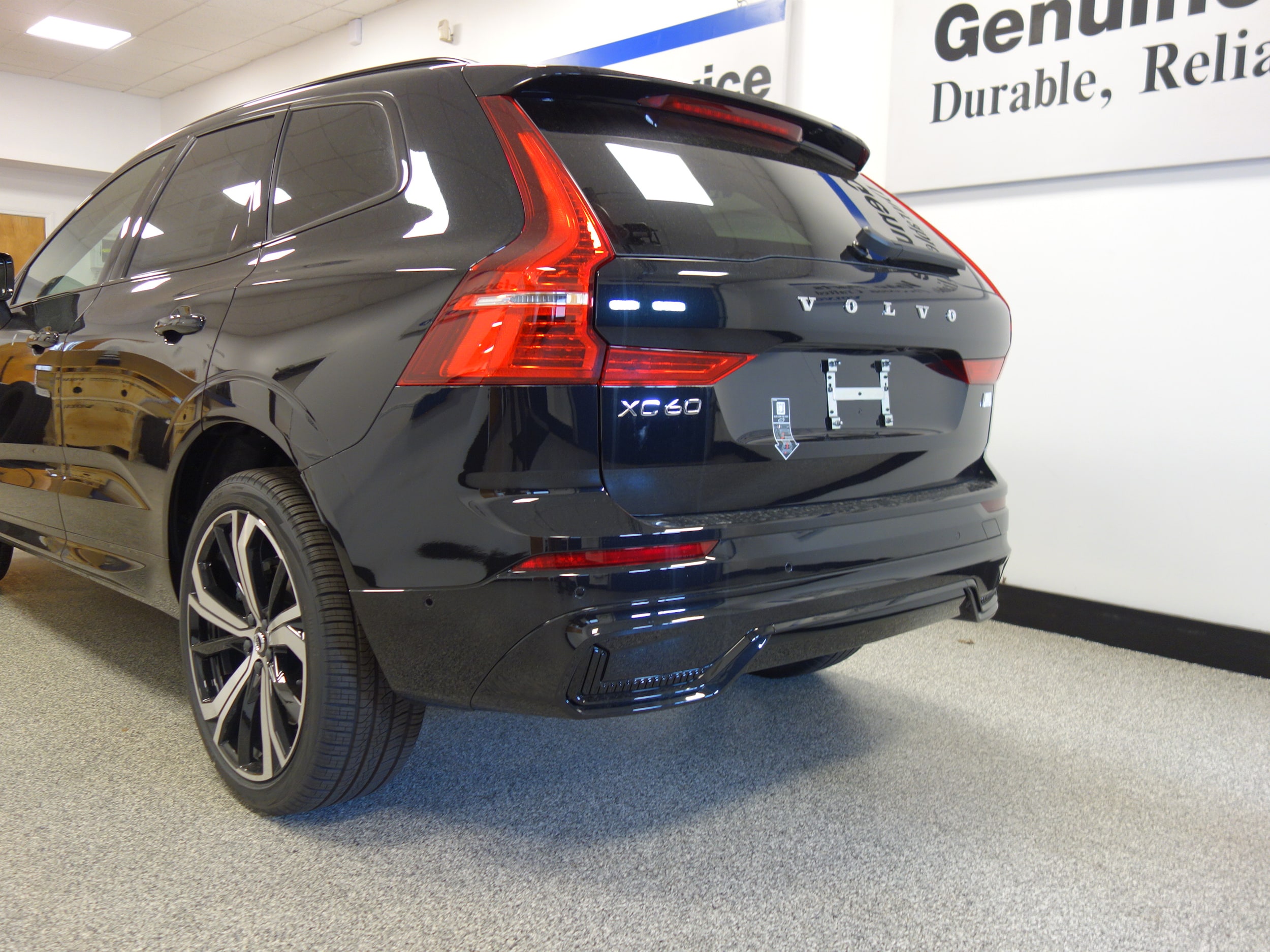 new 2024 Volvo XC60 plug-in hybrid car, priced at $70,895