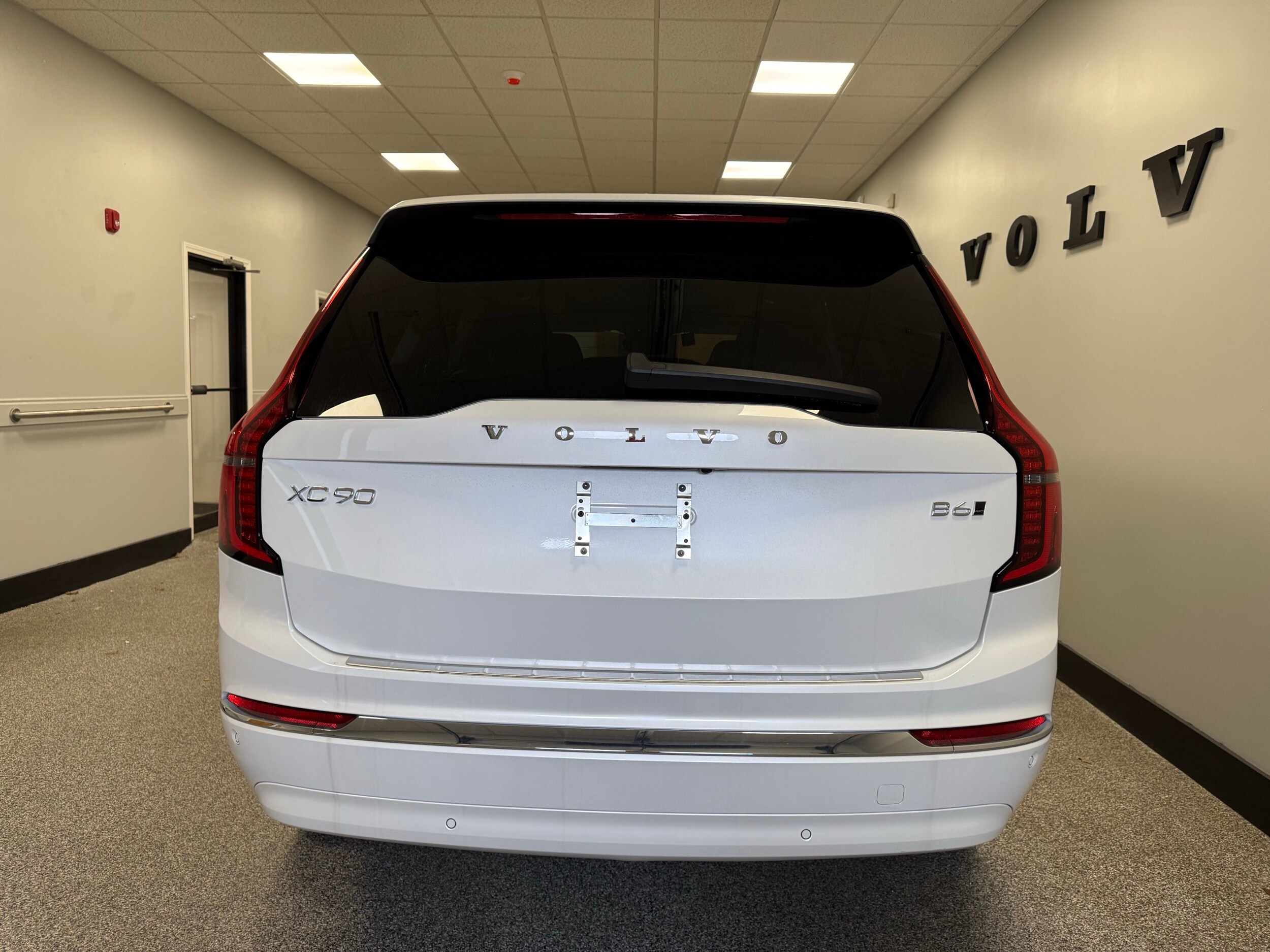 new 2025 Volvo XC90 car, priced at $69,155