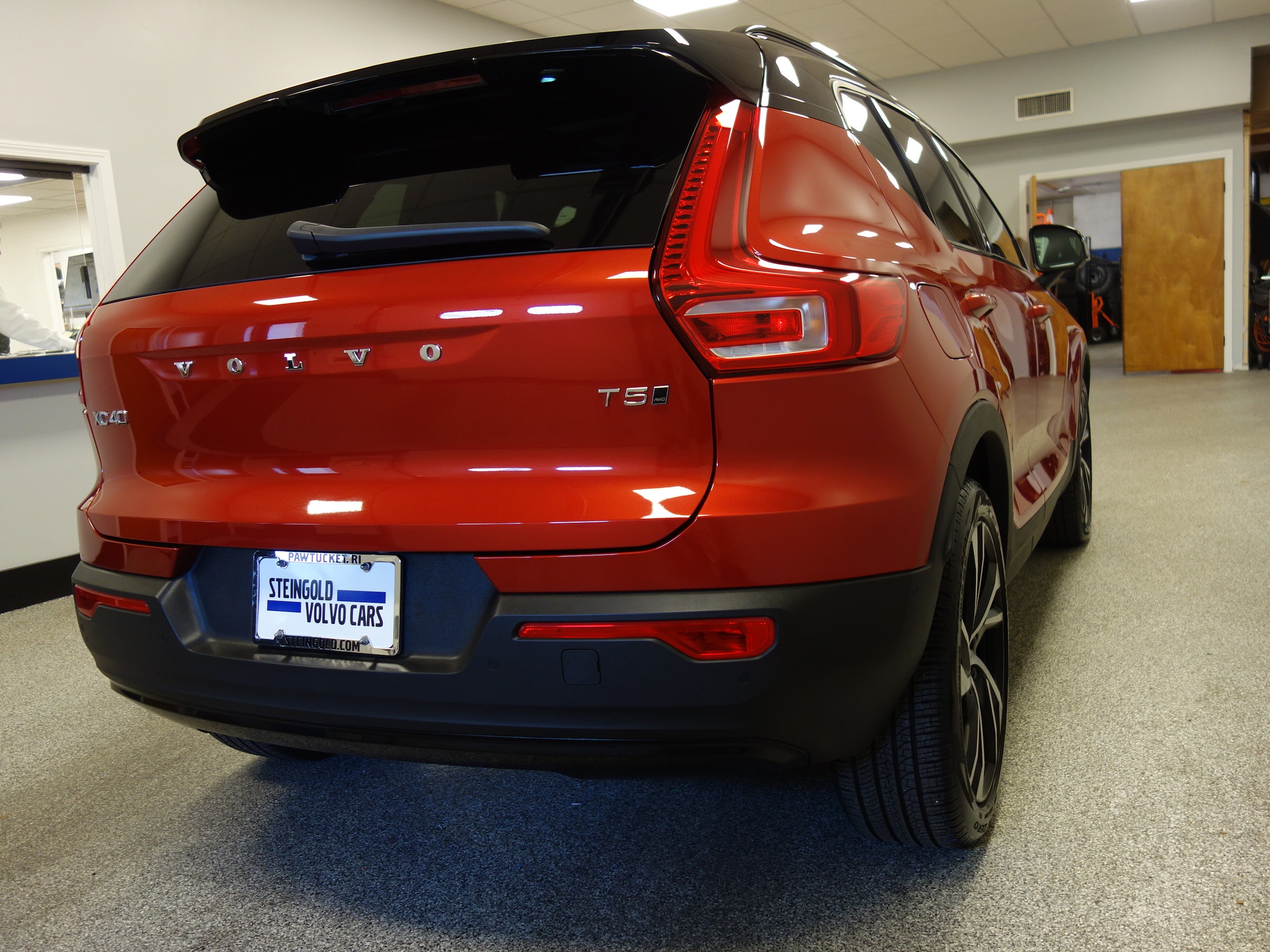 used 2022 Volvo XC40 car, priced at $36,900