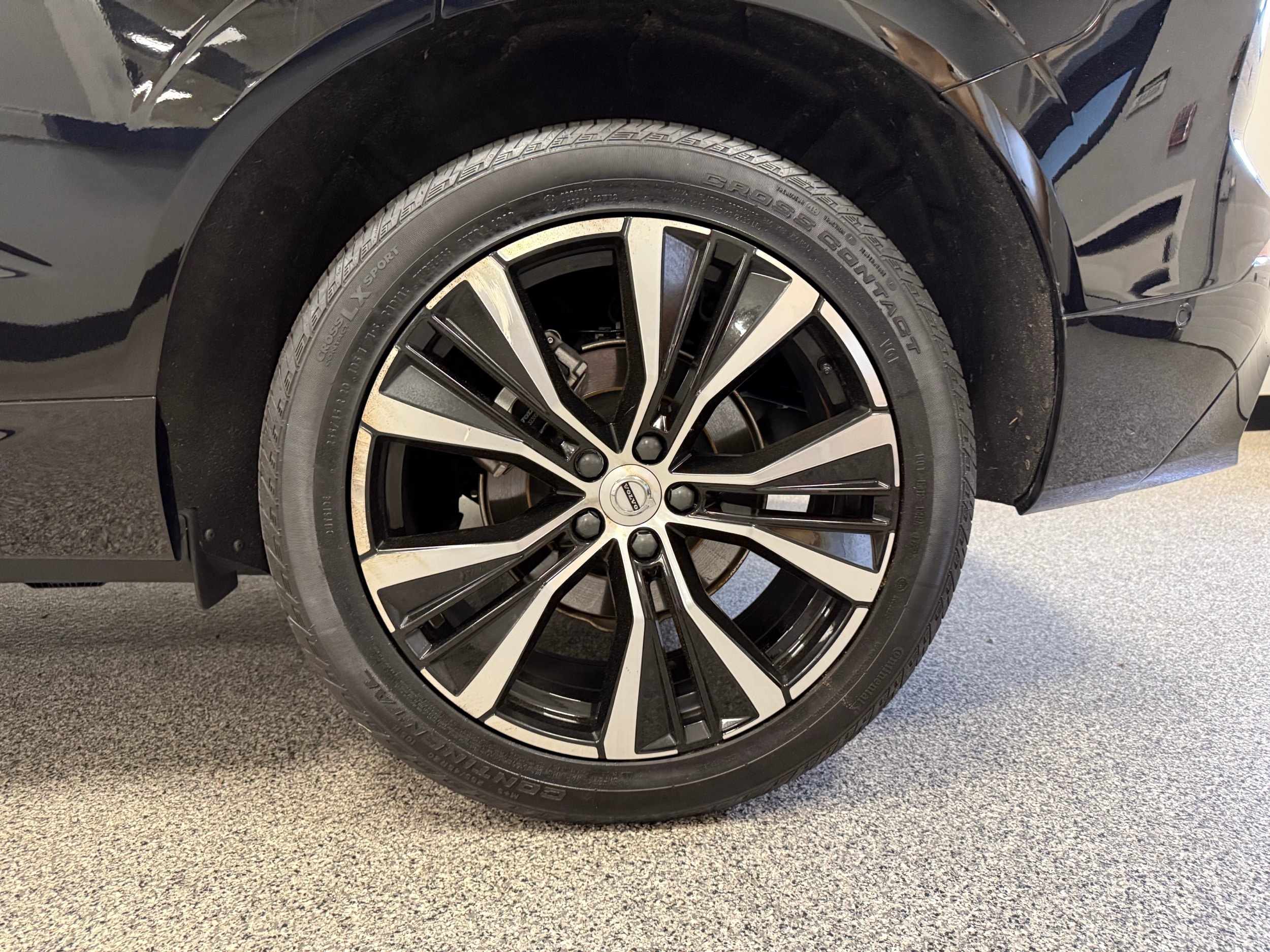 used 2023 Volvo XC60 car, priced at $43,500