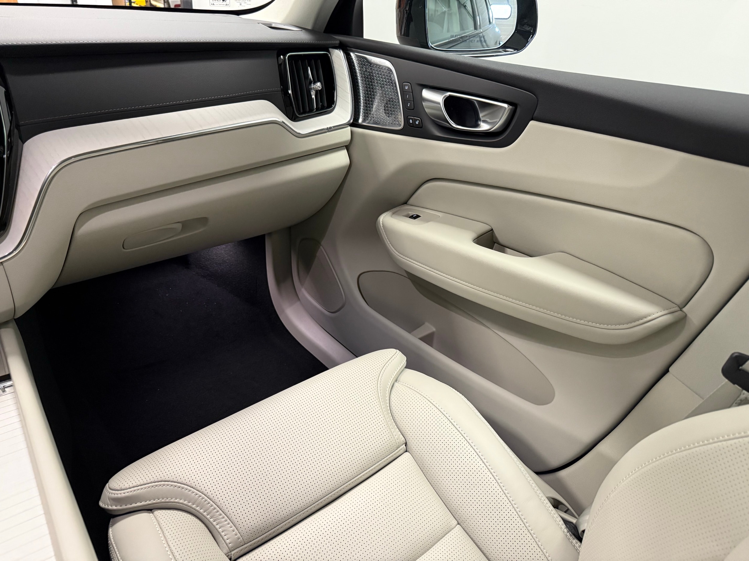 new 2026 Volvo XC60 plug-in hybrid car, priced at $80,310