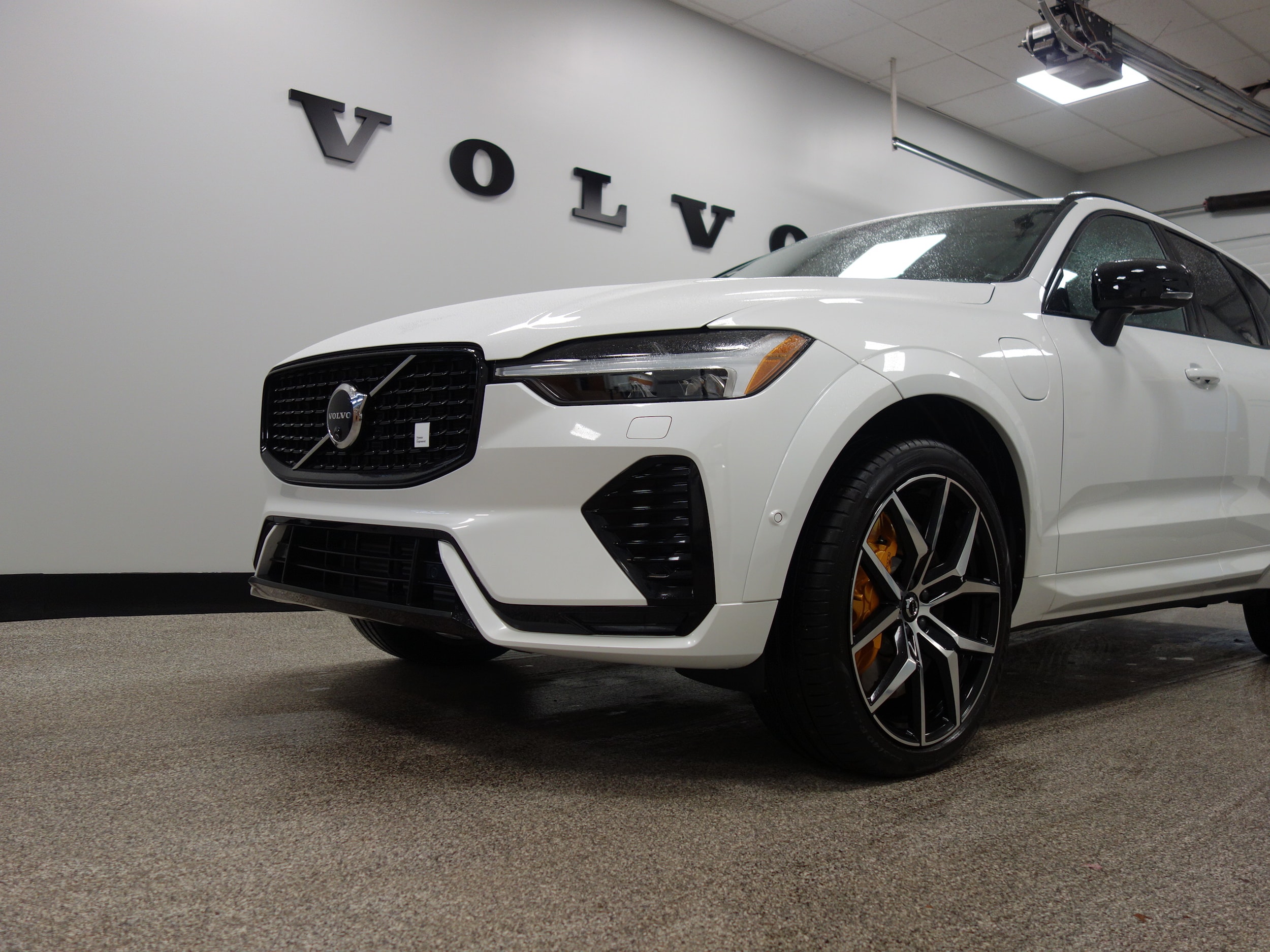 used 2024 Volvo XC60 plug-in hybrid car, priced at $59,500