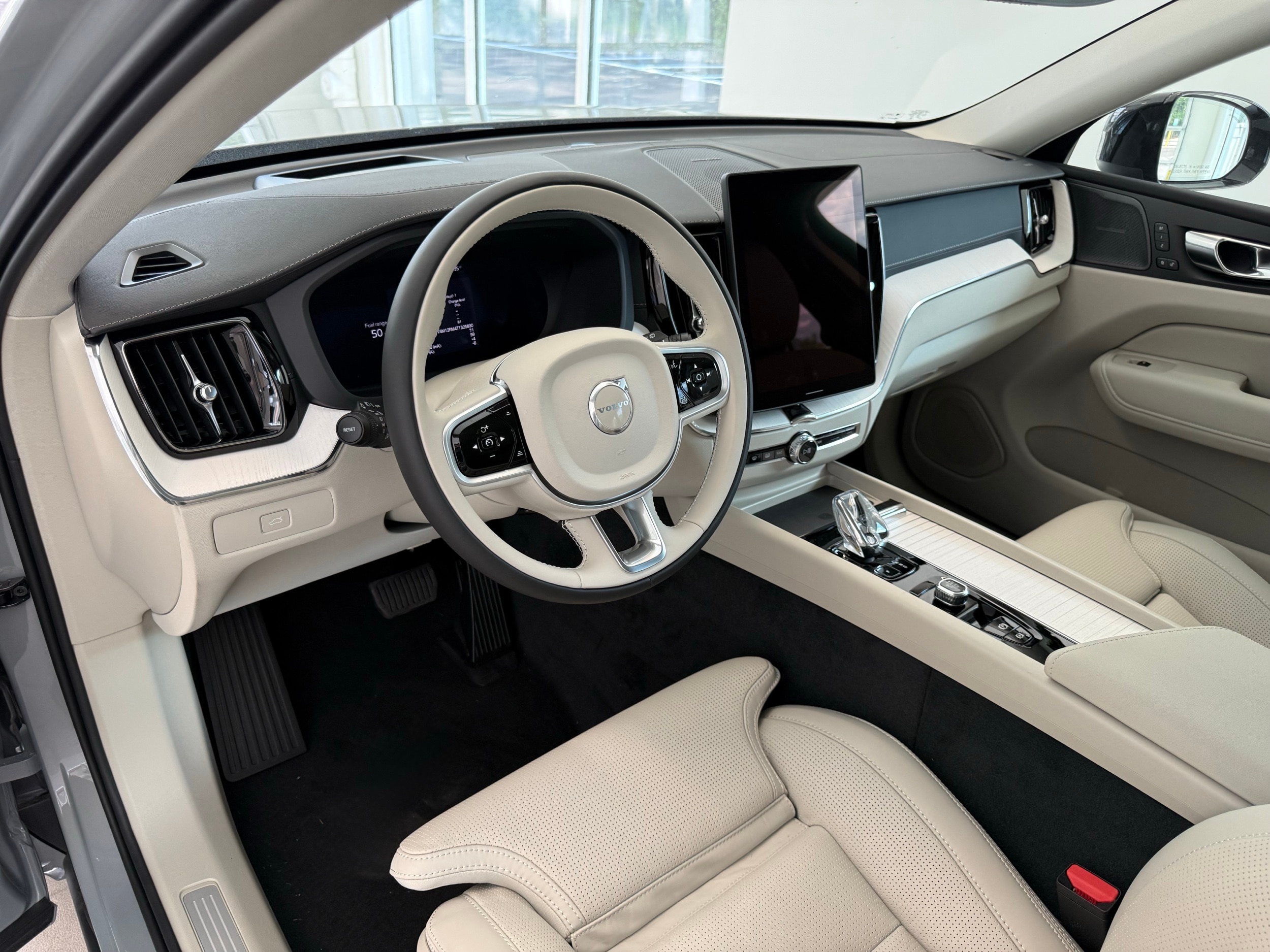 new 2026 Volvo XC60 car, priced at $63,935