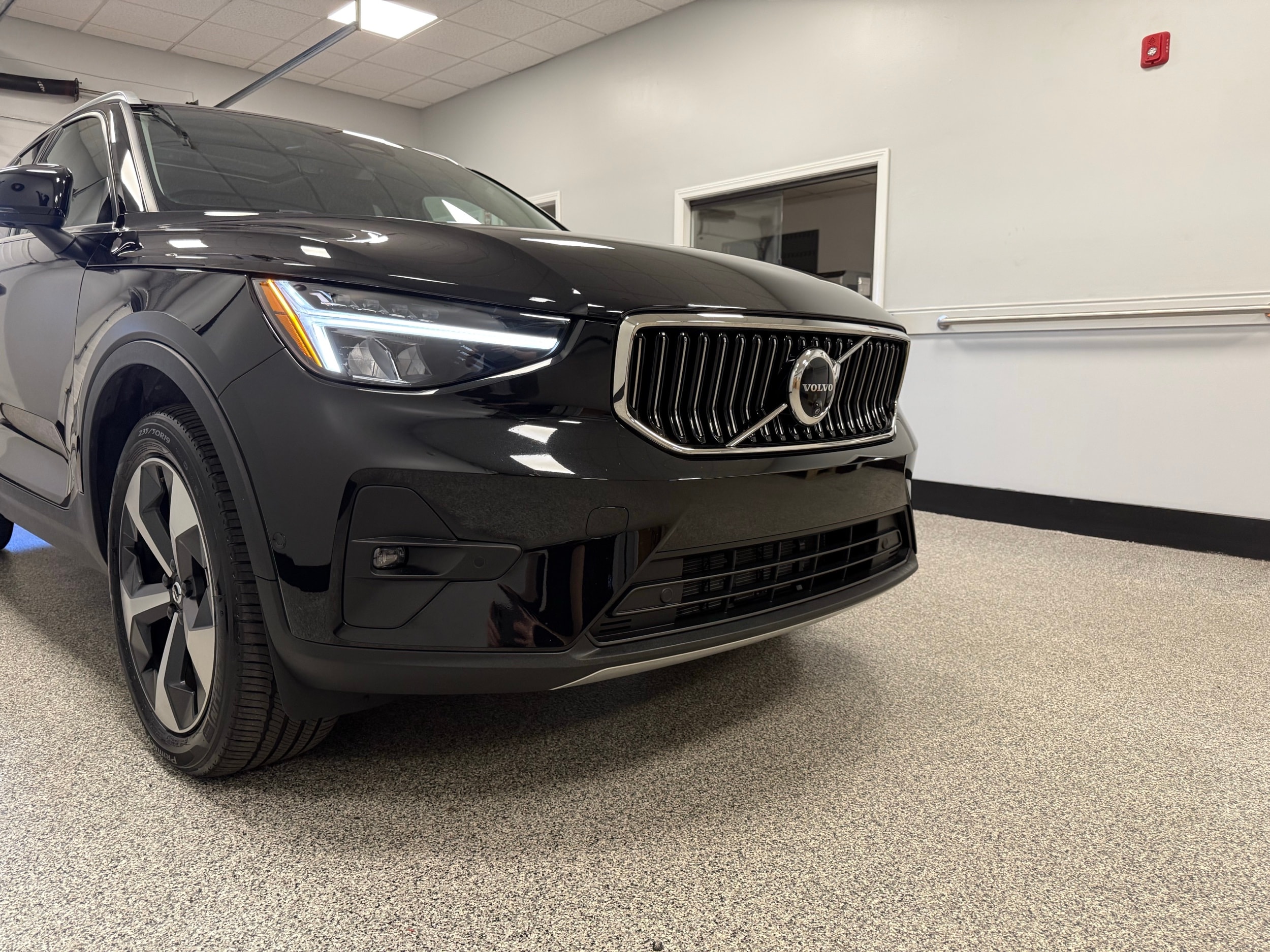 used 2025 Volvo XC40 car, priced at $40,100