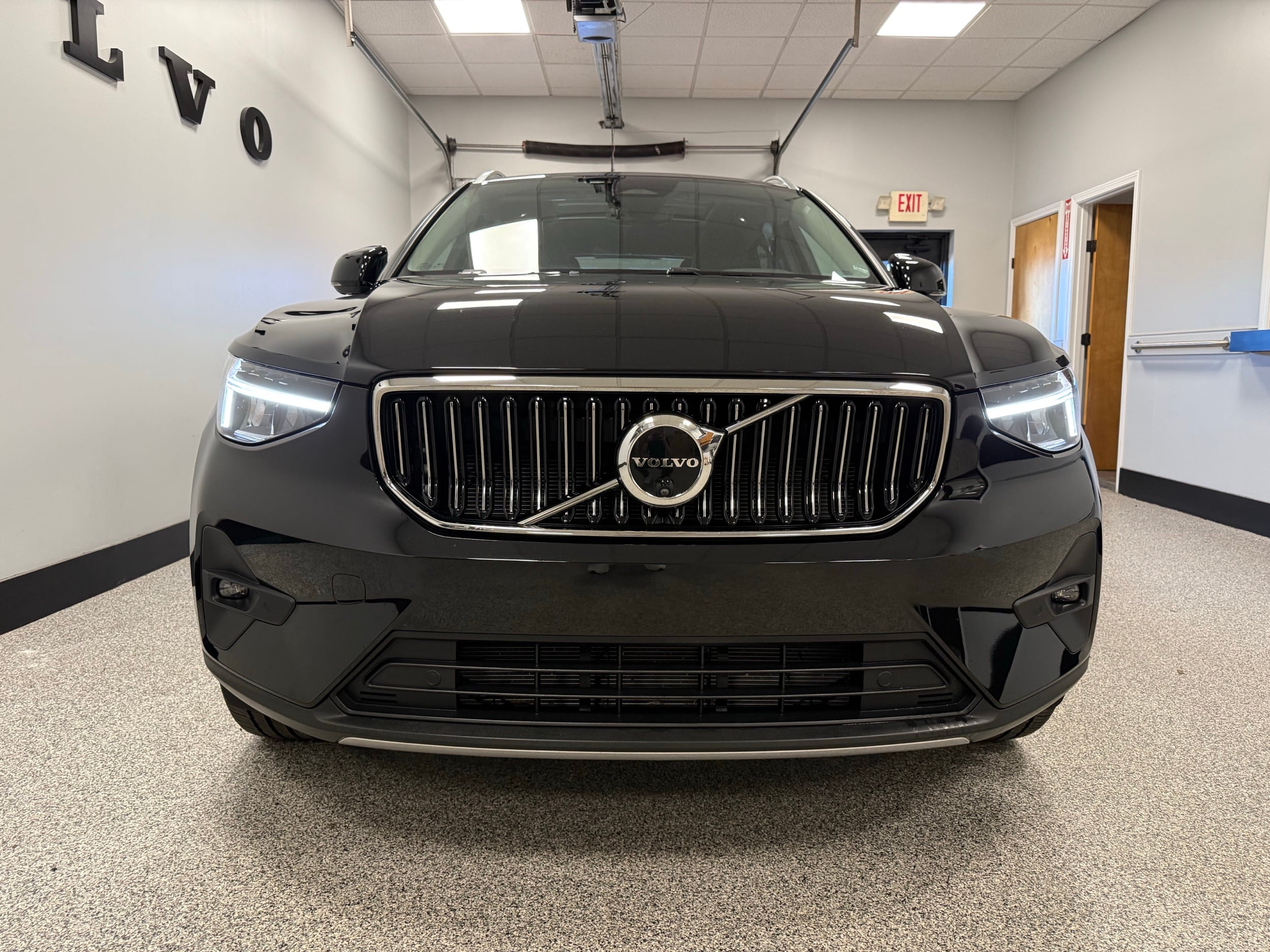 used 2025 Volvo XC40 car, priced at $40,100