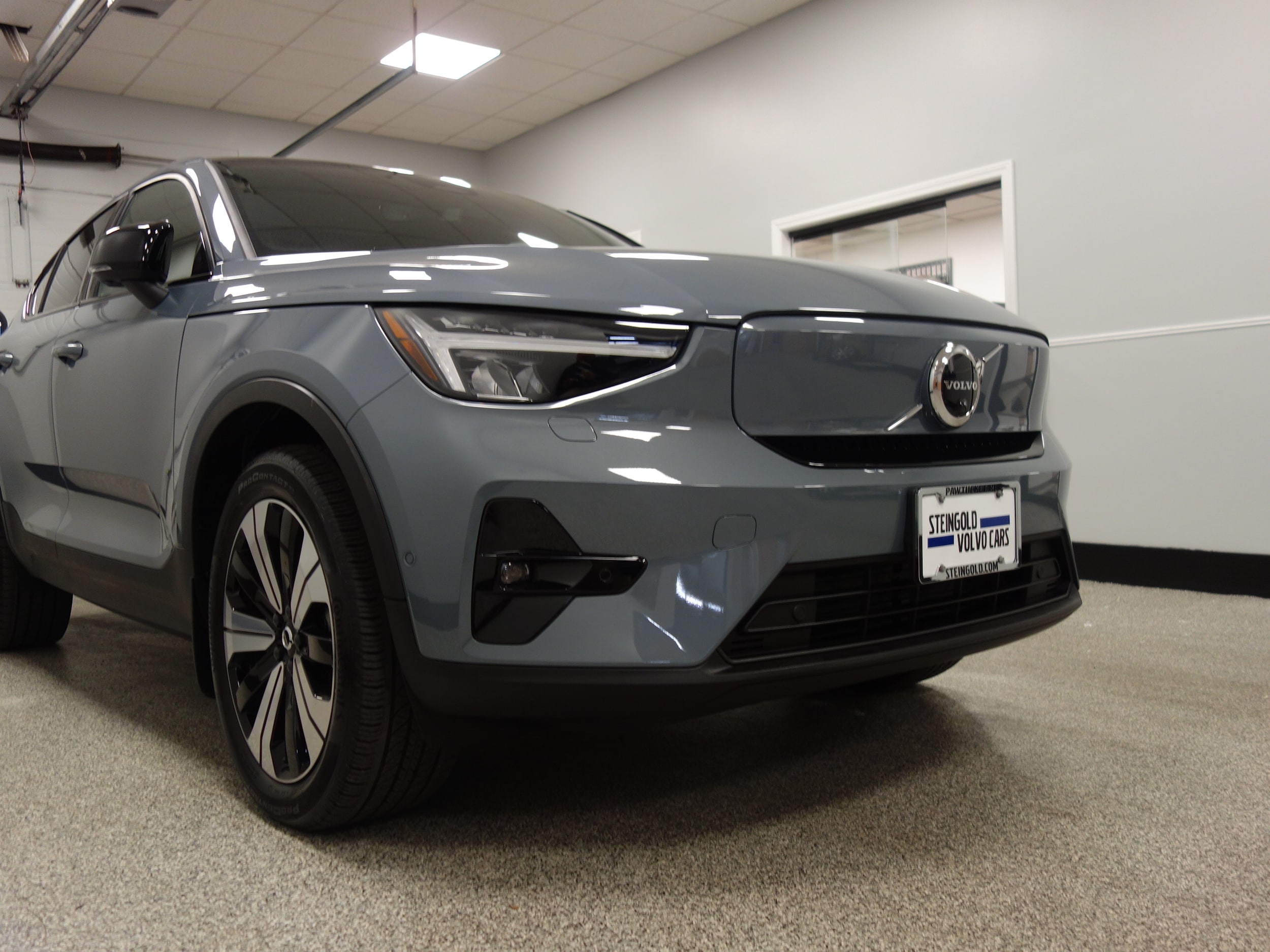 used 2023 Volvo C40 Recharge Pure Electric car, priced at $30,500