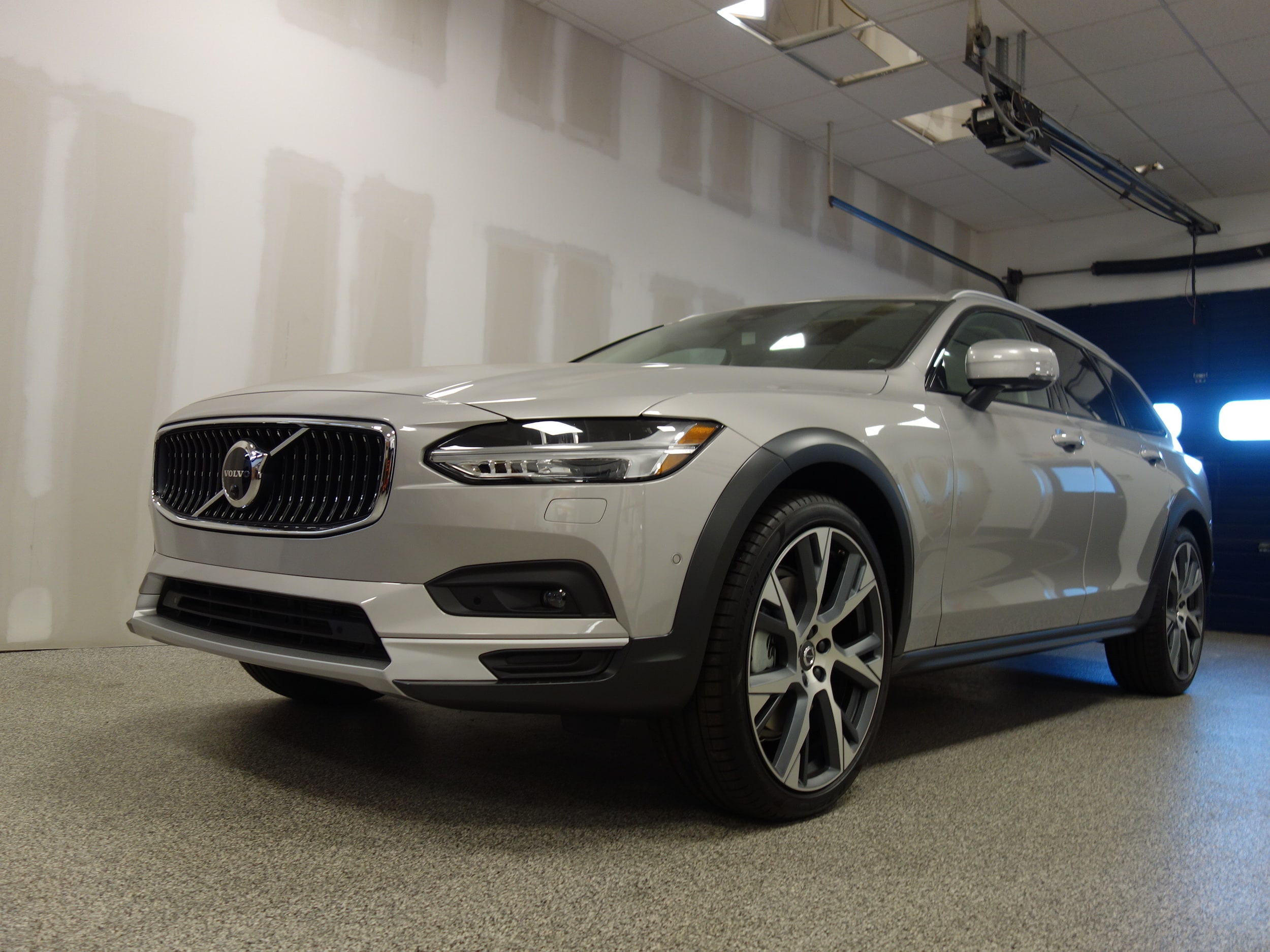 new 2025 Volvo V90 Cross Country car, priced at $69,720