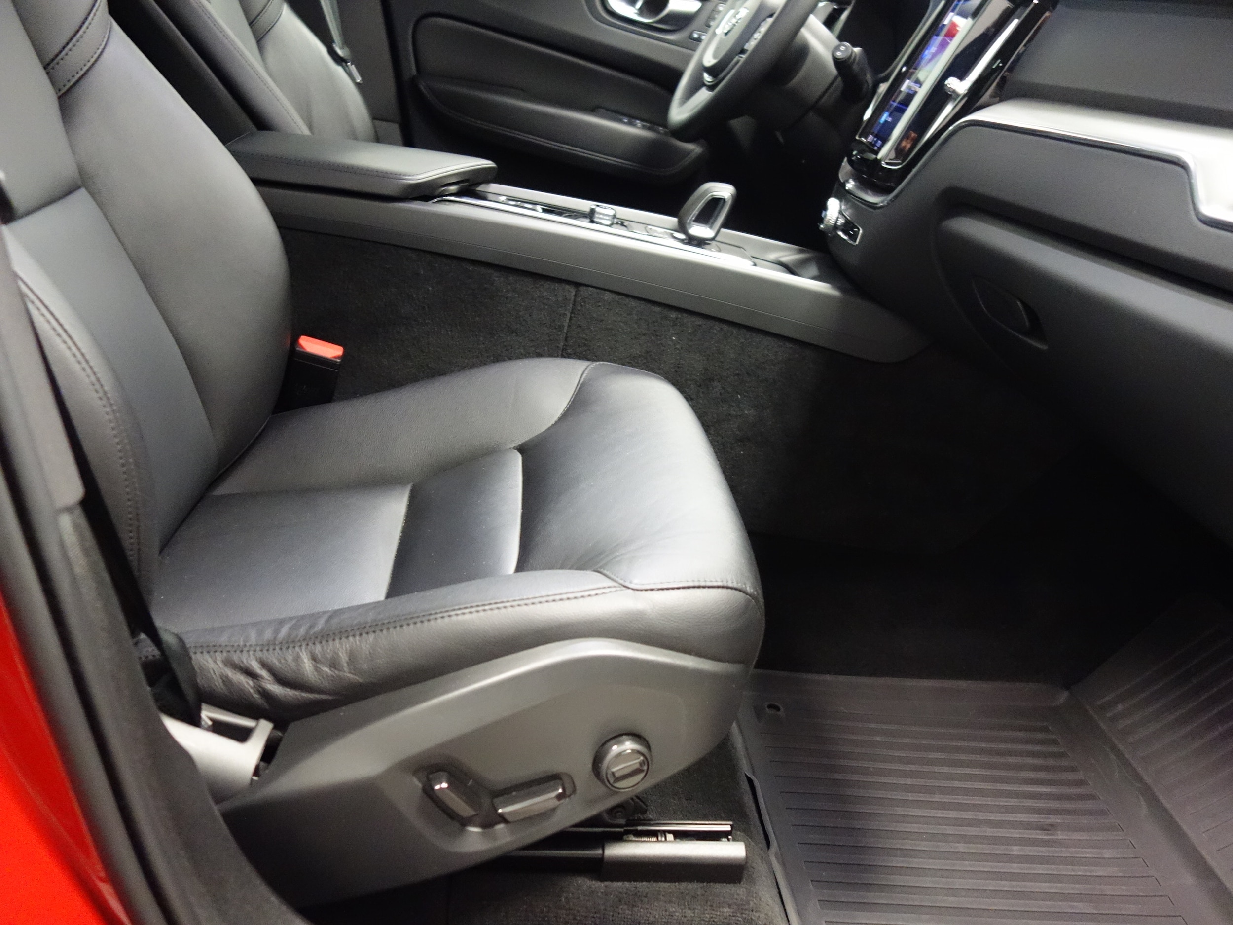 used 2023 Volvo XC60 car, priced at $42,500