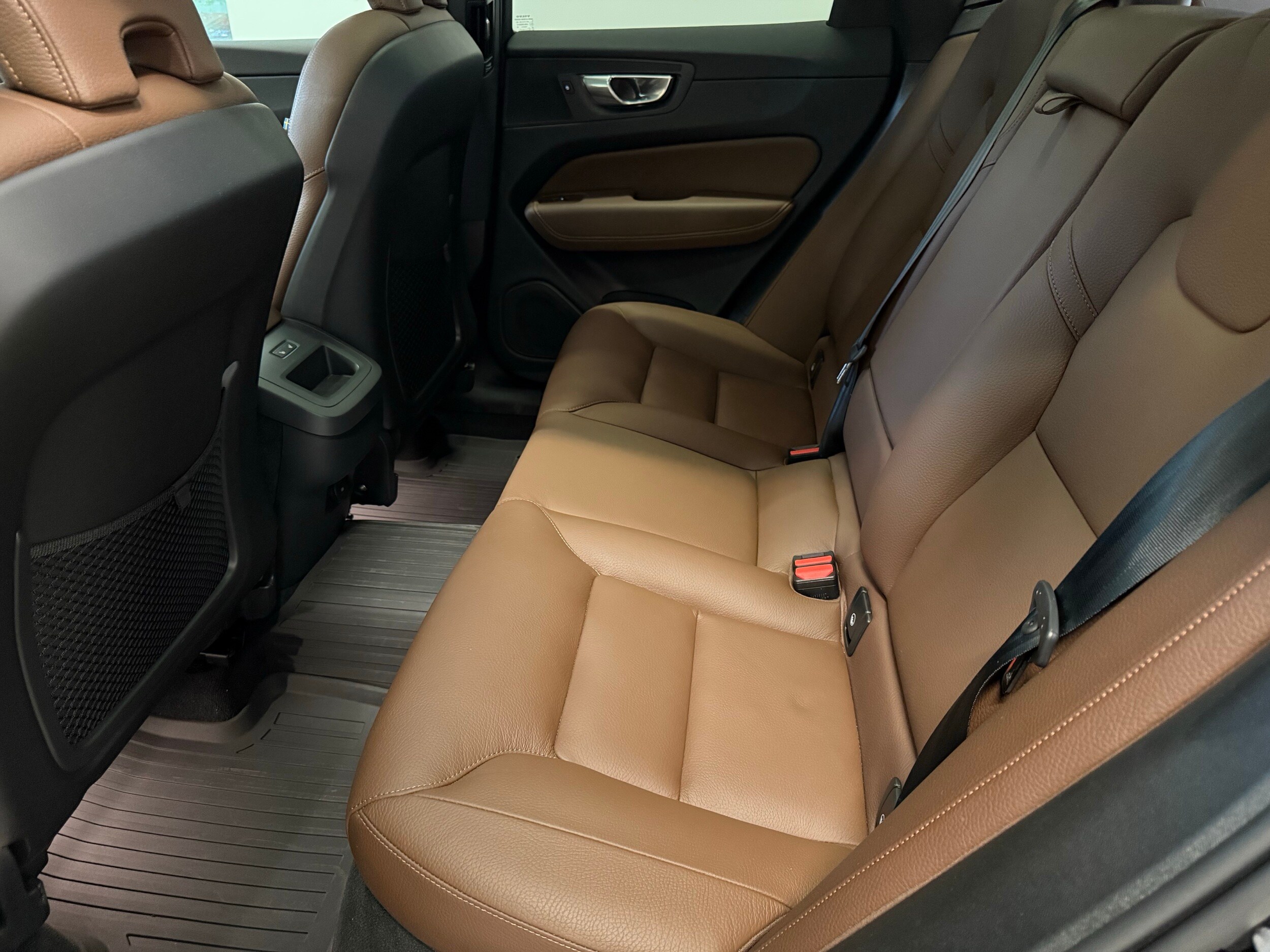 used 2024 Volvo XC60 car, priced at $38,900