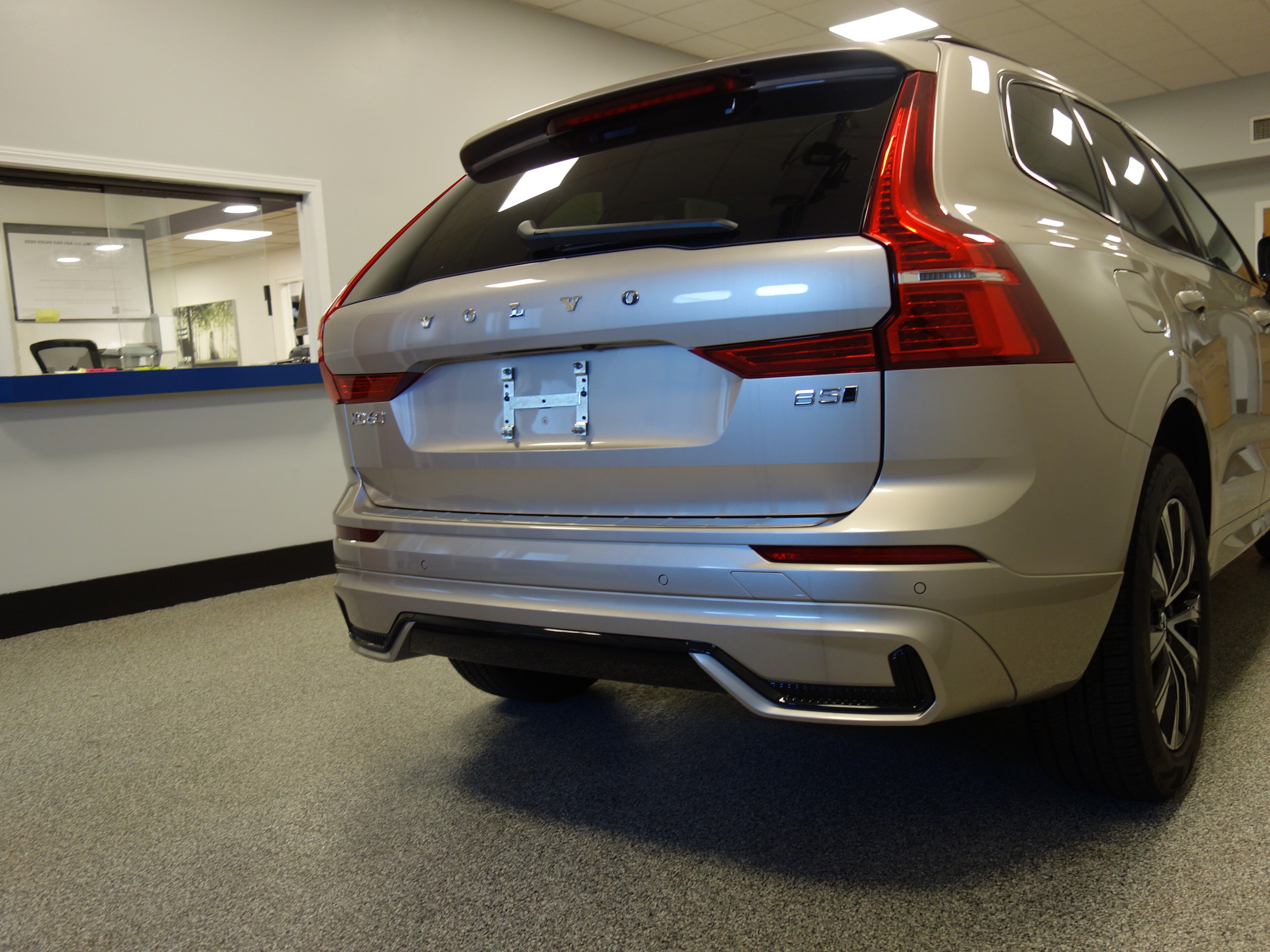 new 2025 Volvo XC60 car, priced at $52,070