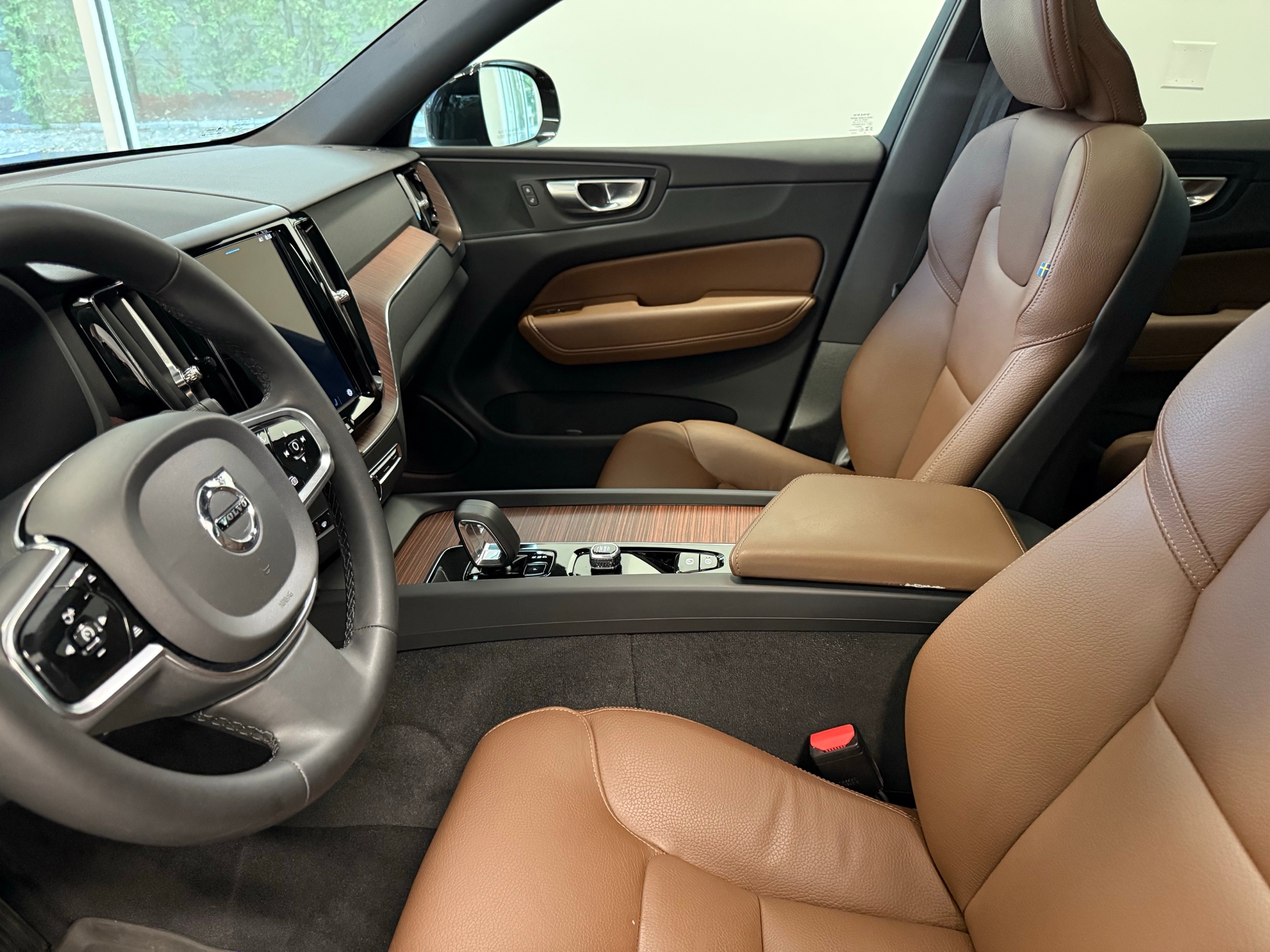 used 2024 Volvo XC60 car, priced at $38,900