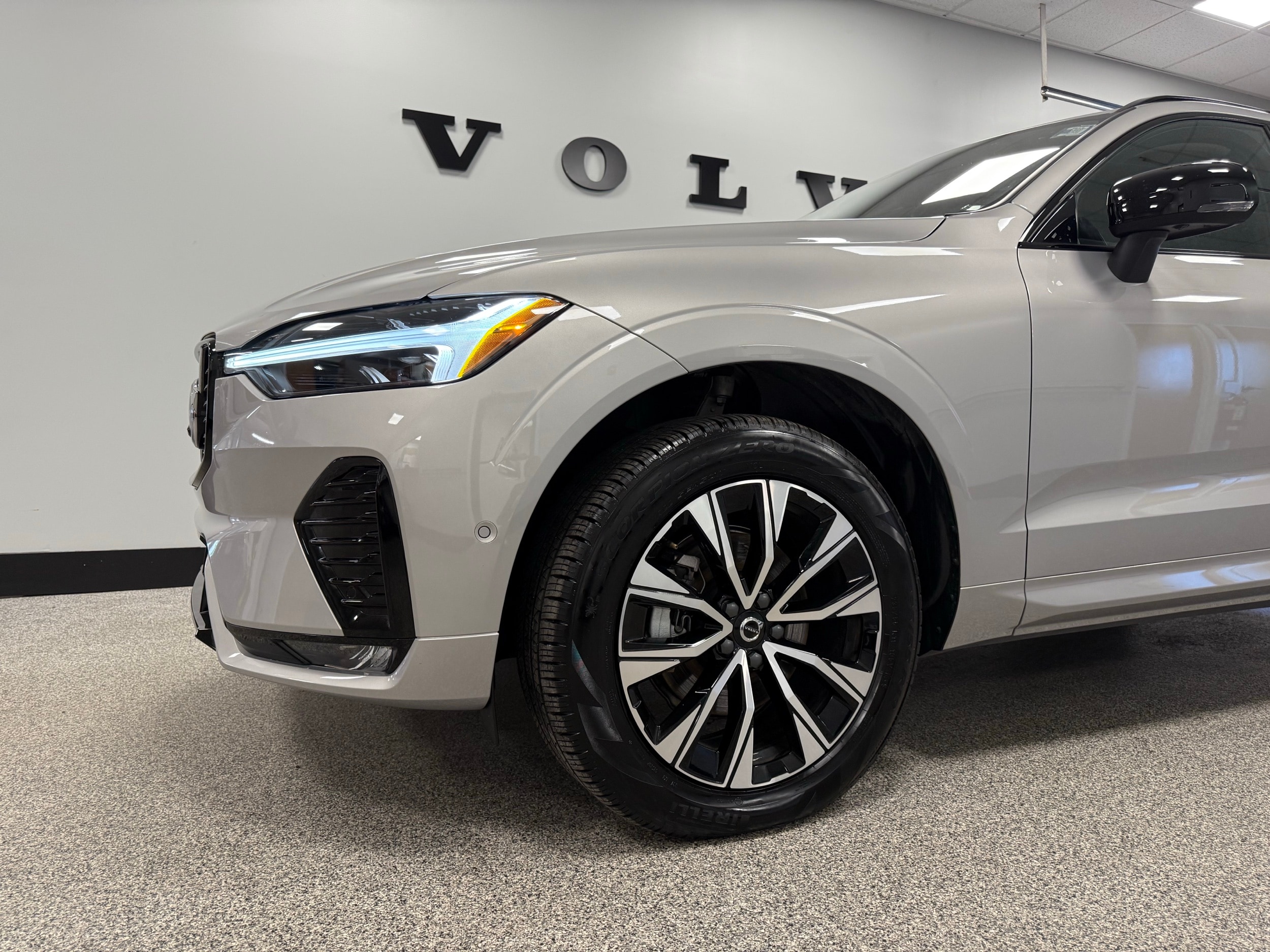 used 2025 Volvo XC60 car, priced at $47,500