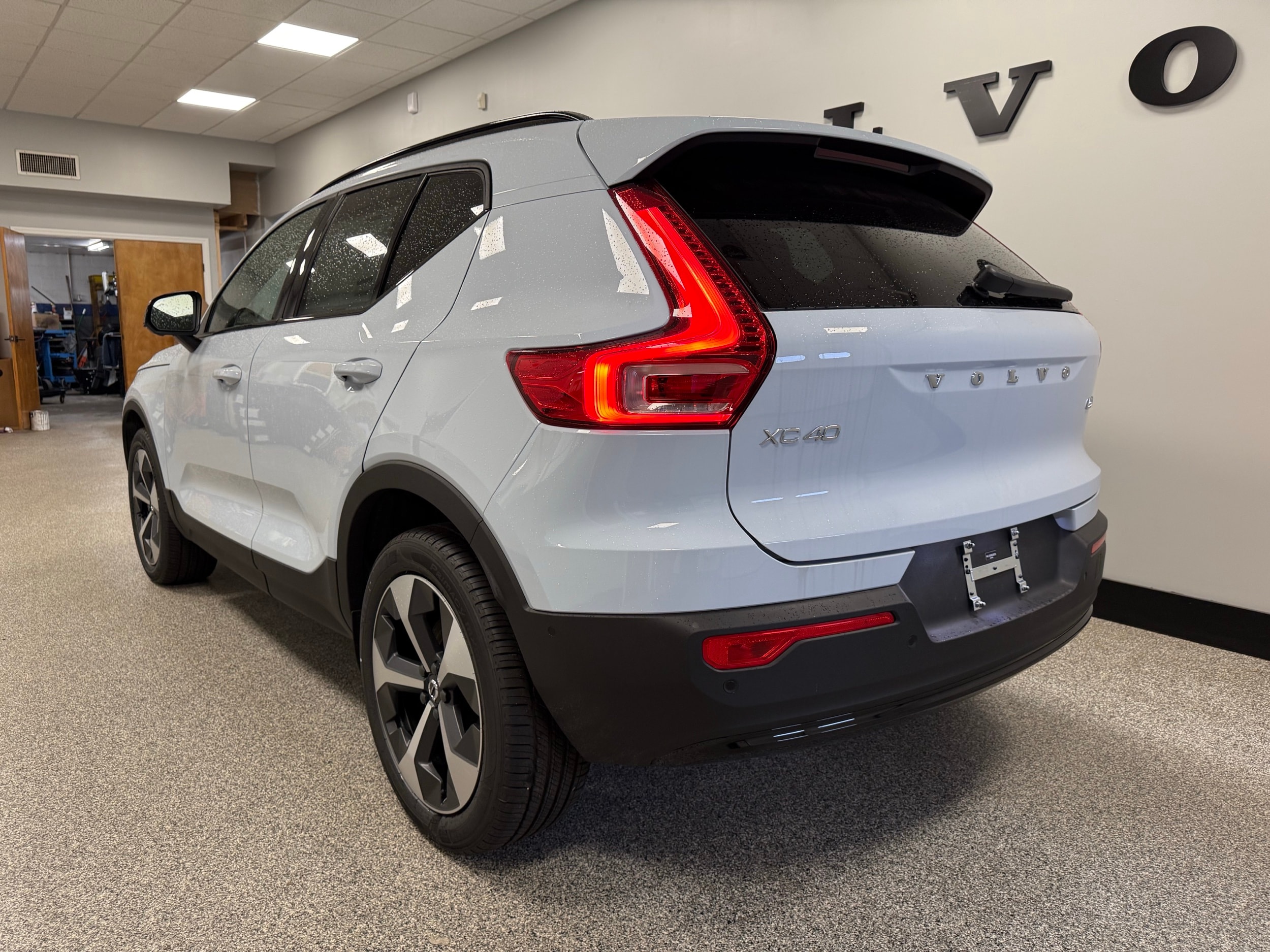 new 2025 Volvo XC40 car, priced at $48,335