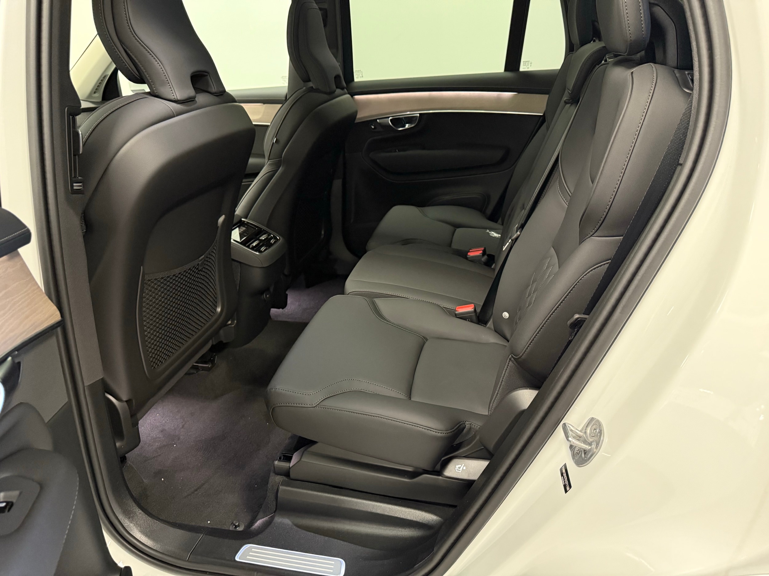 new 2025 Volvo XC90 car, priced at $61,795