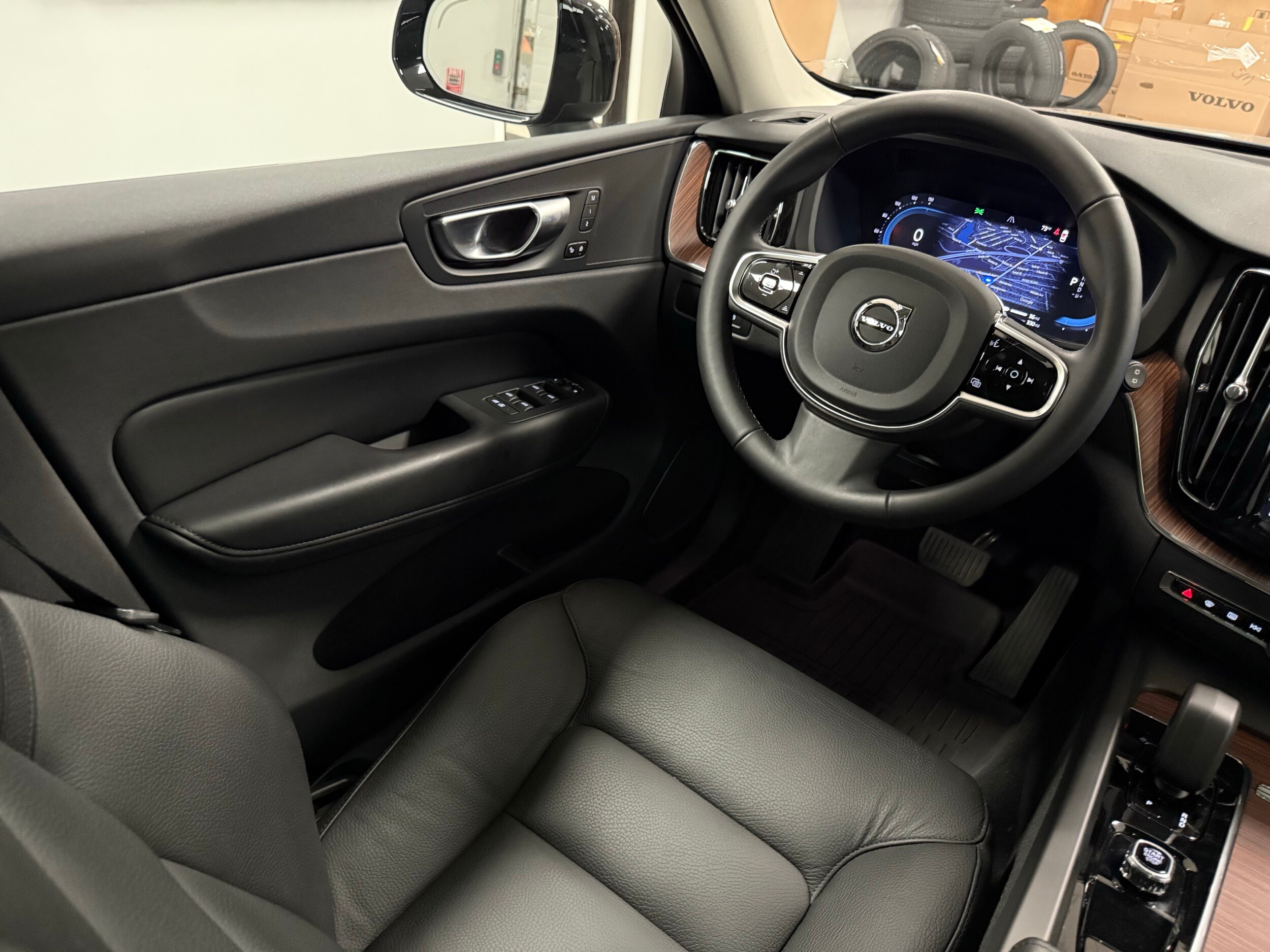 new 2024 Volvo XC60 plug-in hybrid car, priced at $59,920