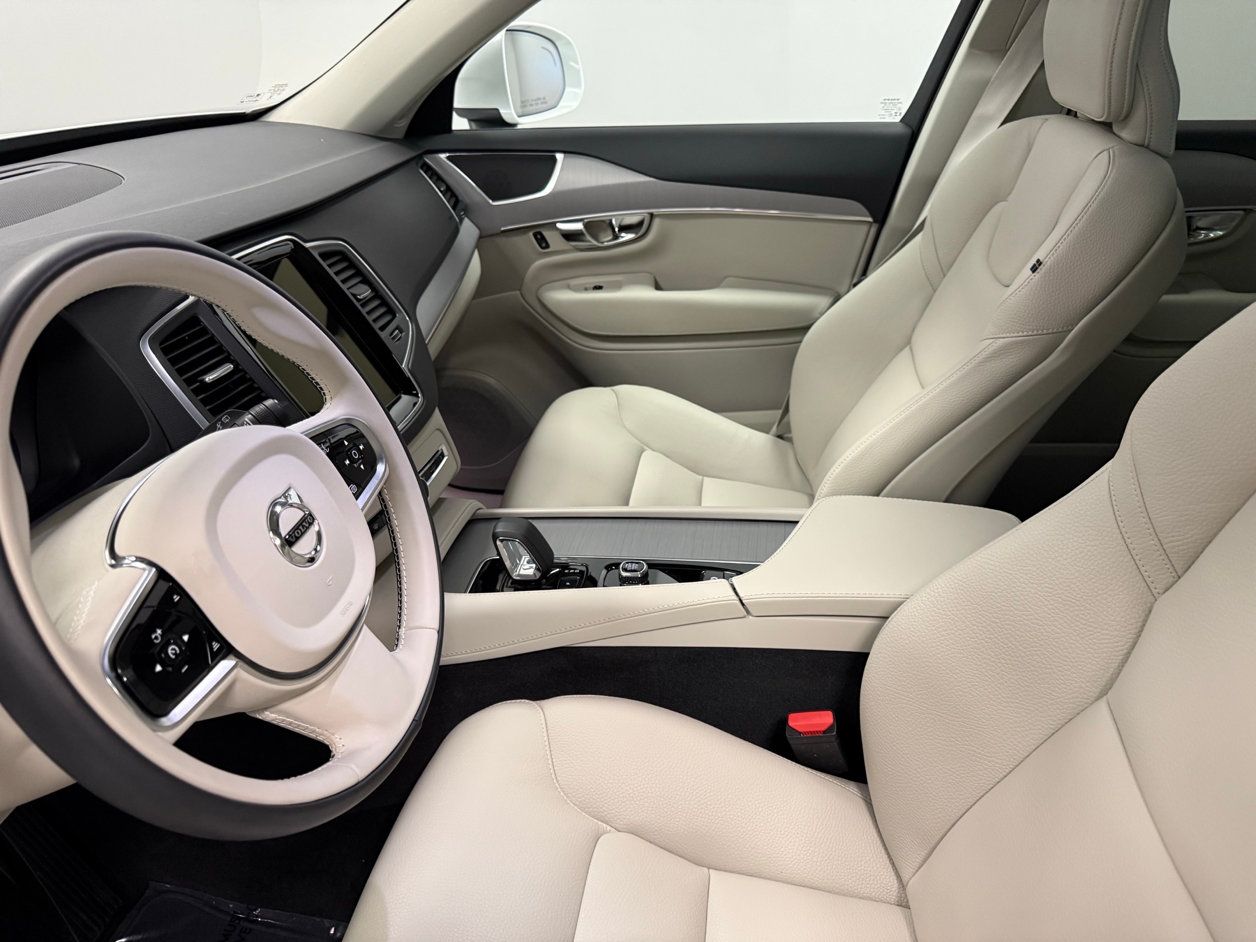 used 2024 Volvo XC90 car, priced at $51,500