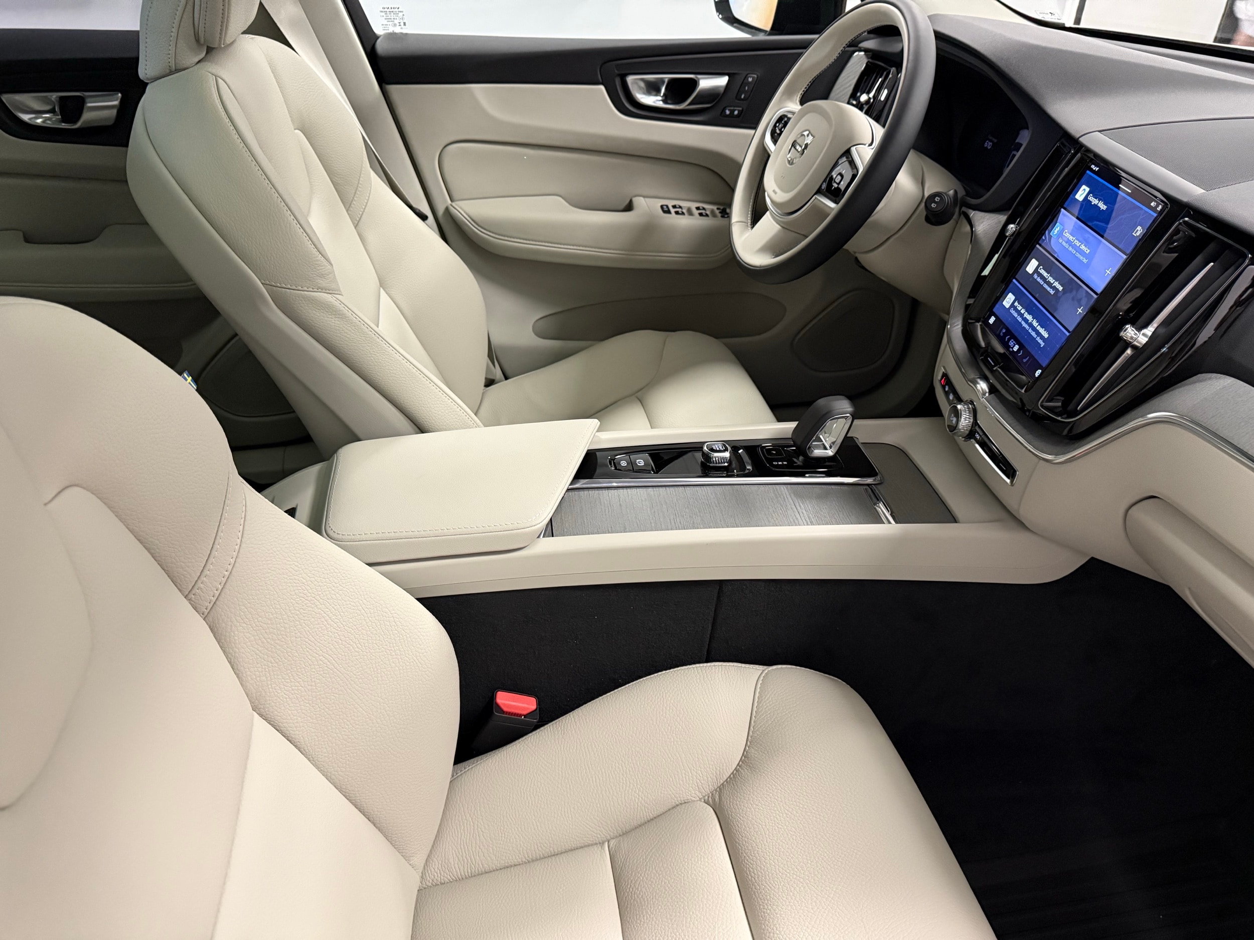 new 2025 Volvo XC60 car, priced at $55,360