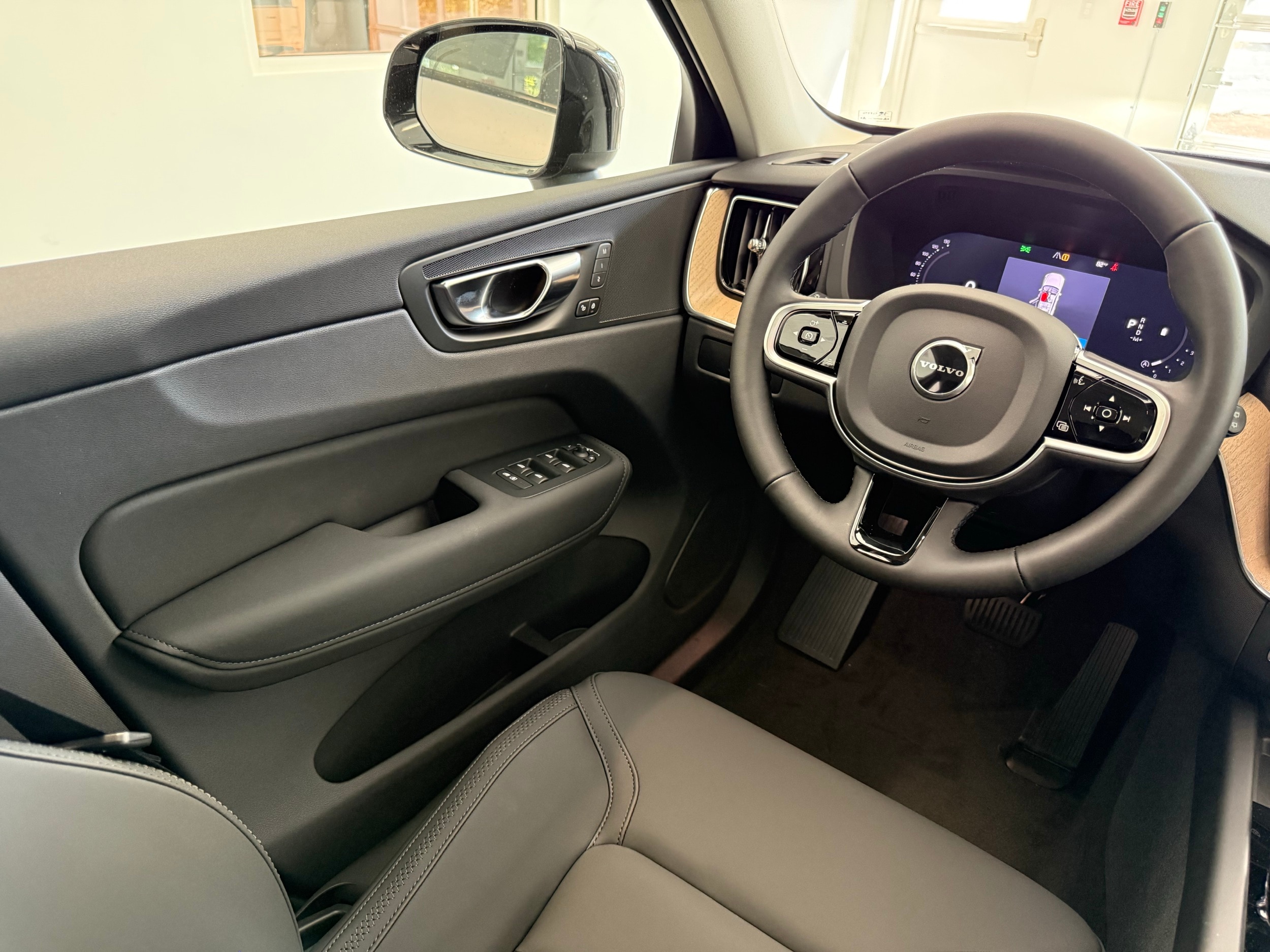 new 2026 Volvo XC60 car, priced at $57,985