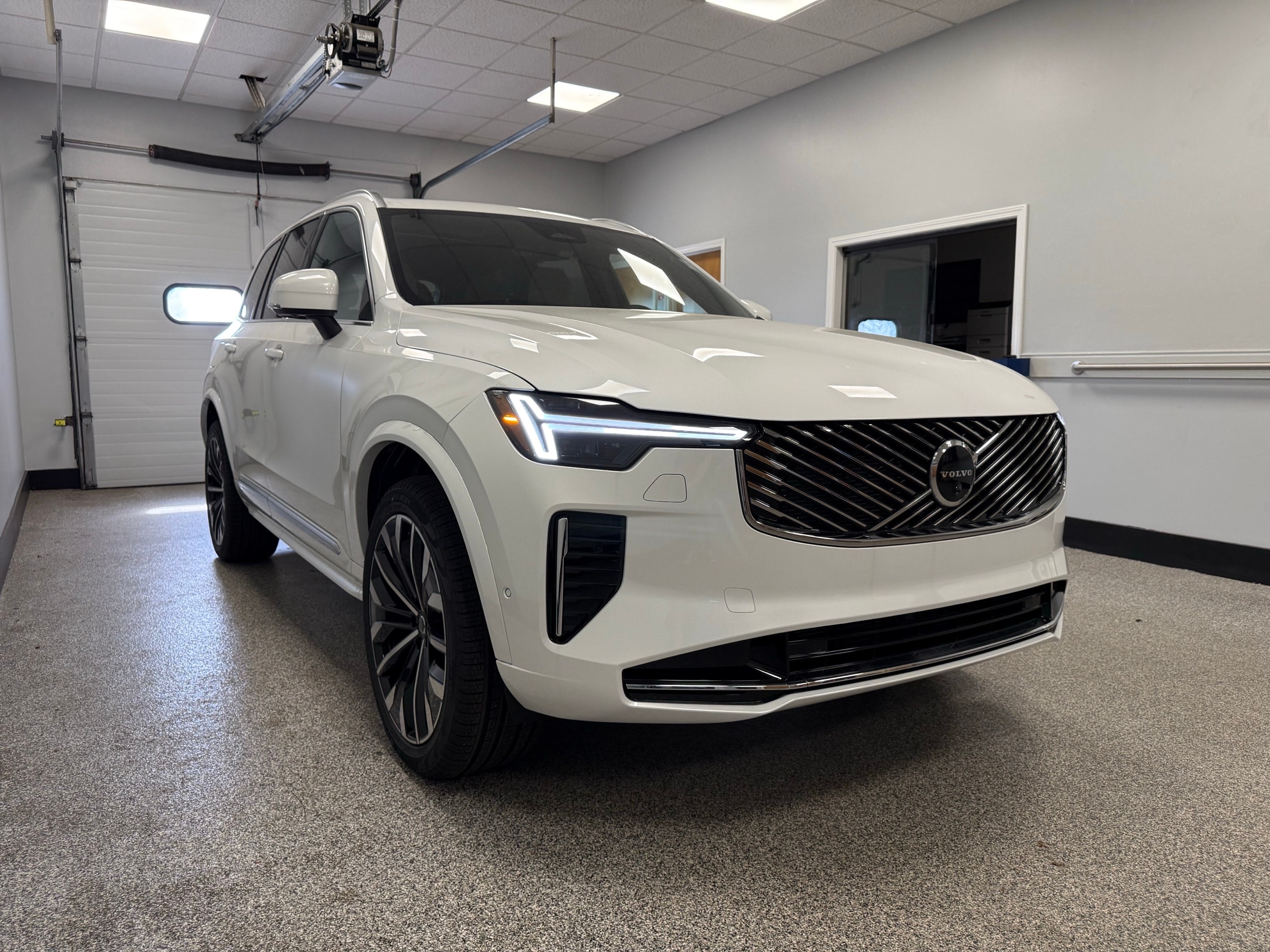 new 2025 Volvo XC90 car, priced at $68,245