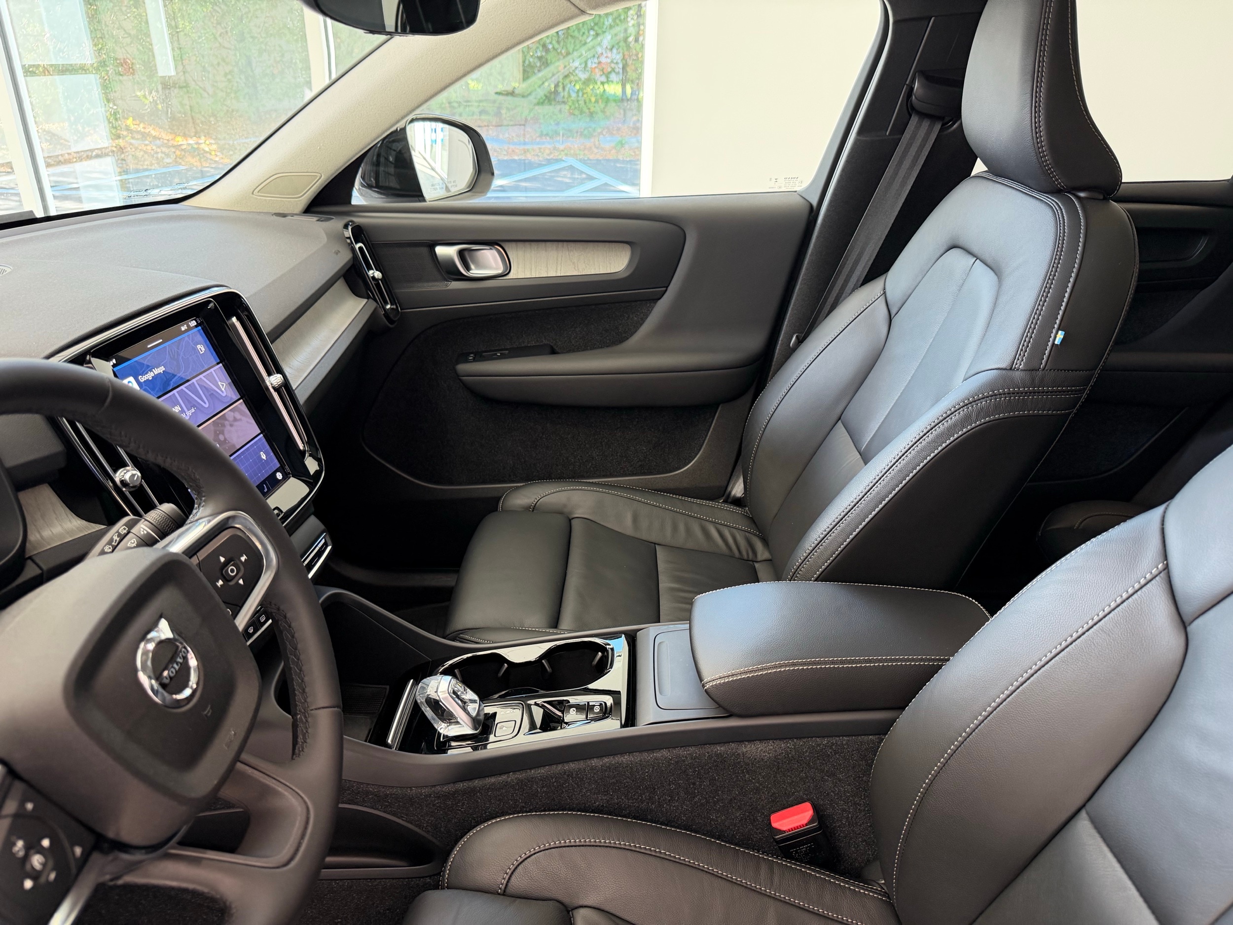 used 2023 Volvo XC40 car, priced at $30,500