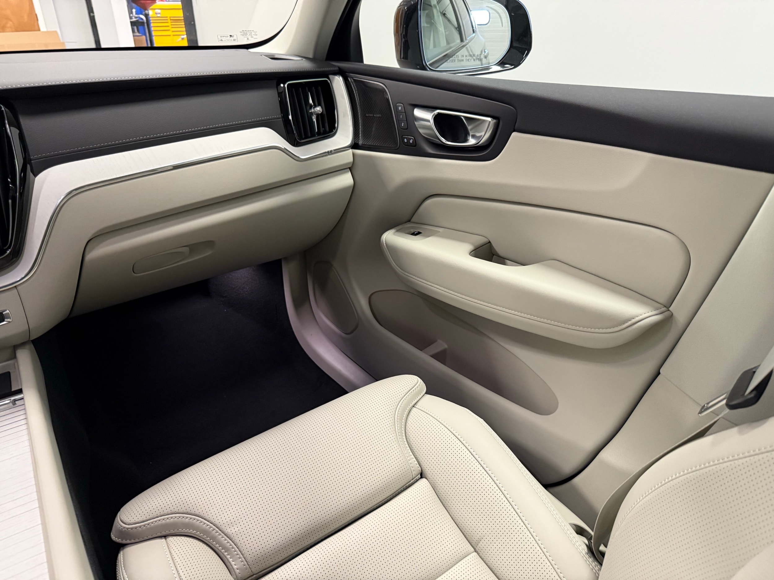 new 2026 Volvo XC60 car, priced at $63,935