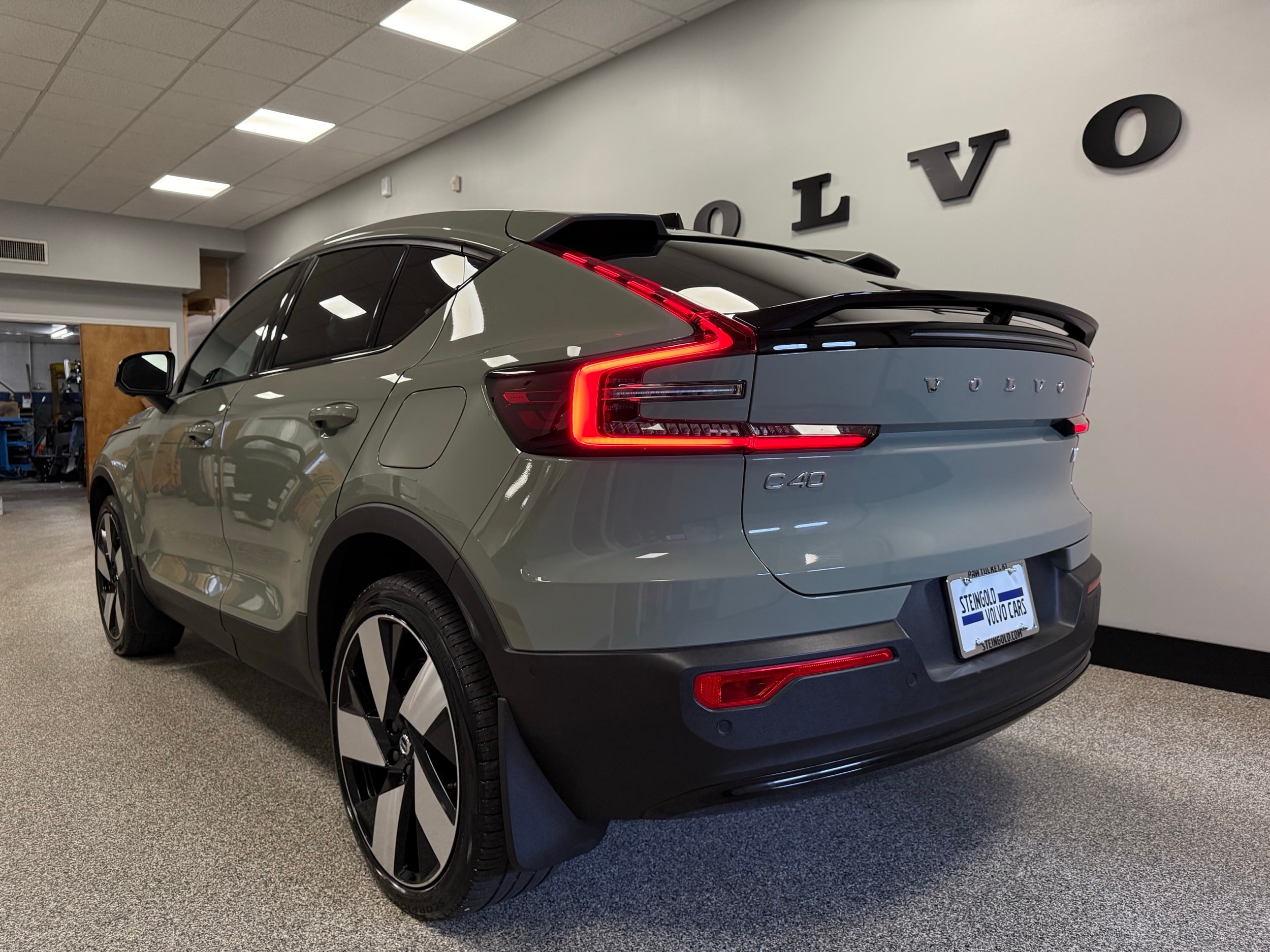 used 2024 Volvo C40 Recharge Pure Electric car, priced at $39,500