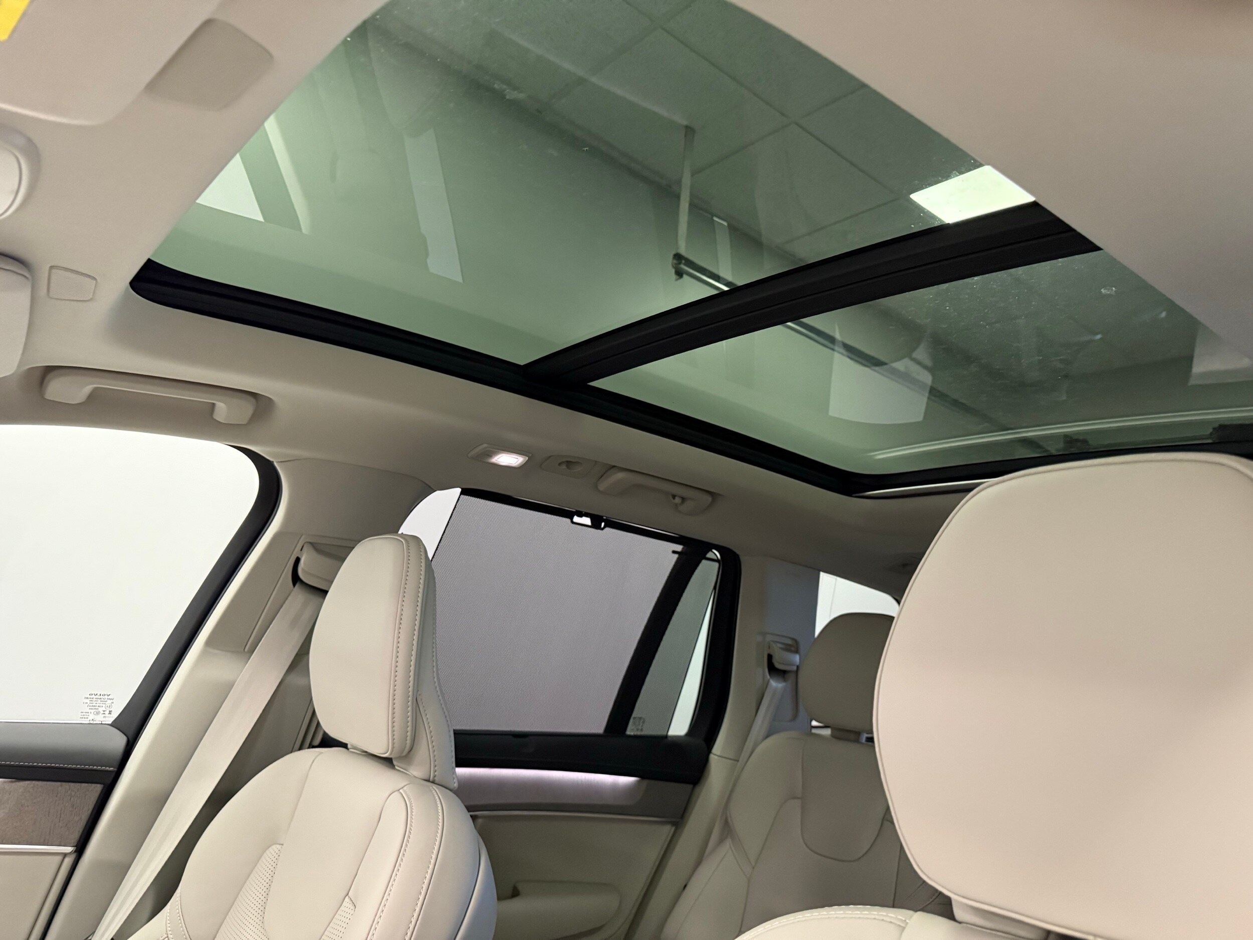 new 2025 Volvo XC90 car, priced at $76,045
