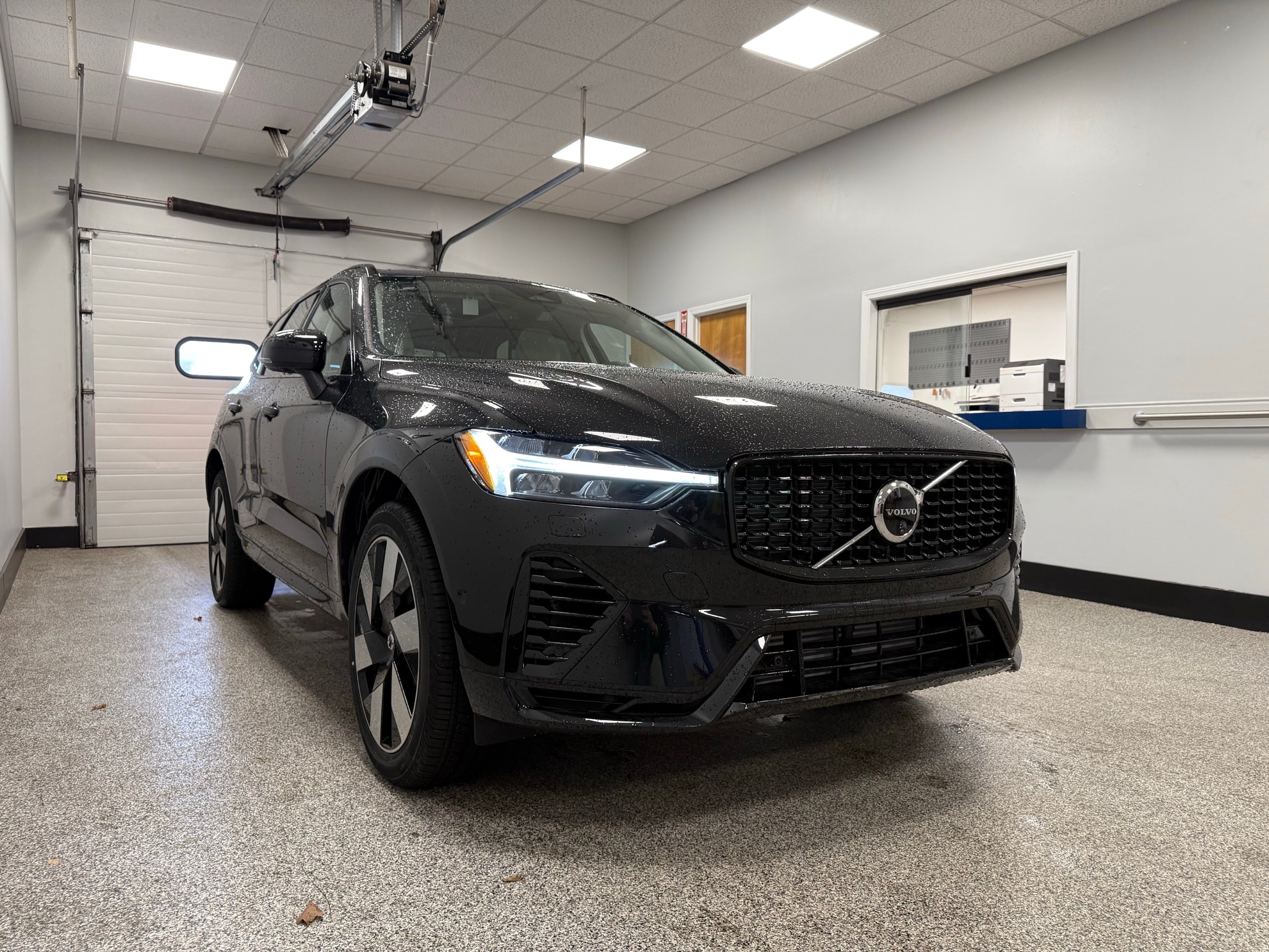 new 2025 Volvo XC60 plug-in hybrid car, priced at $66,235