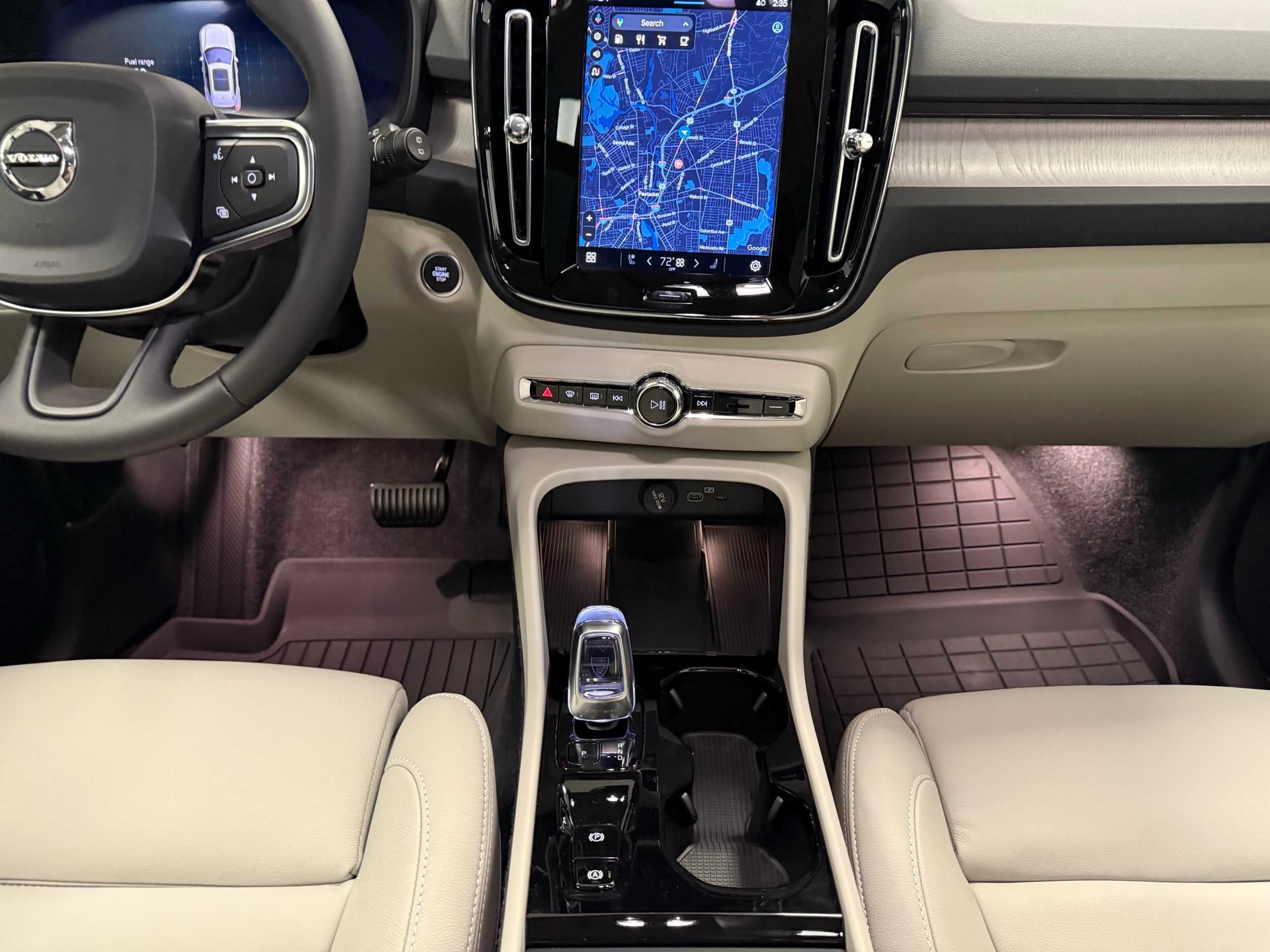 new 2025 Volvo XC40 car, priced at $49,810