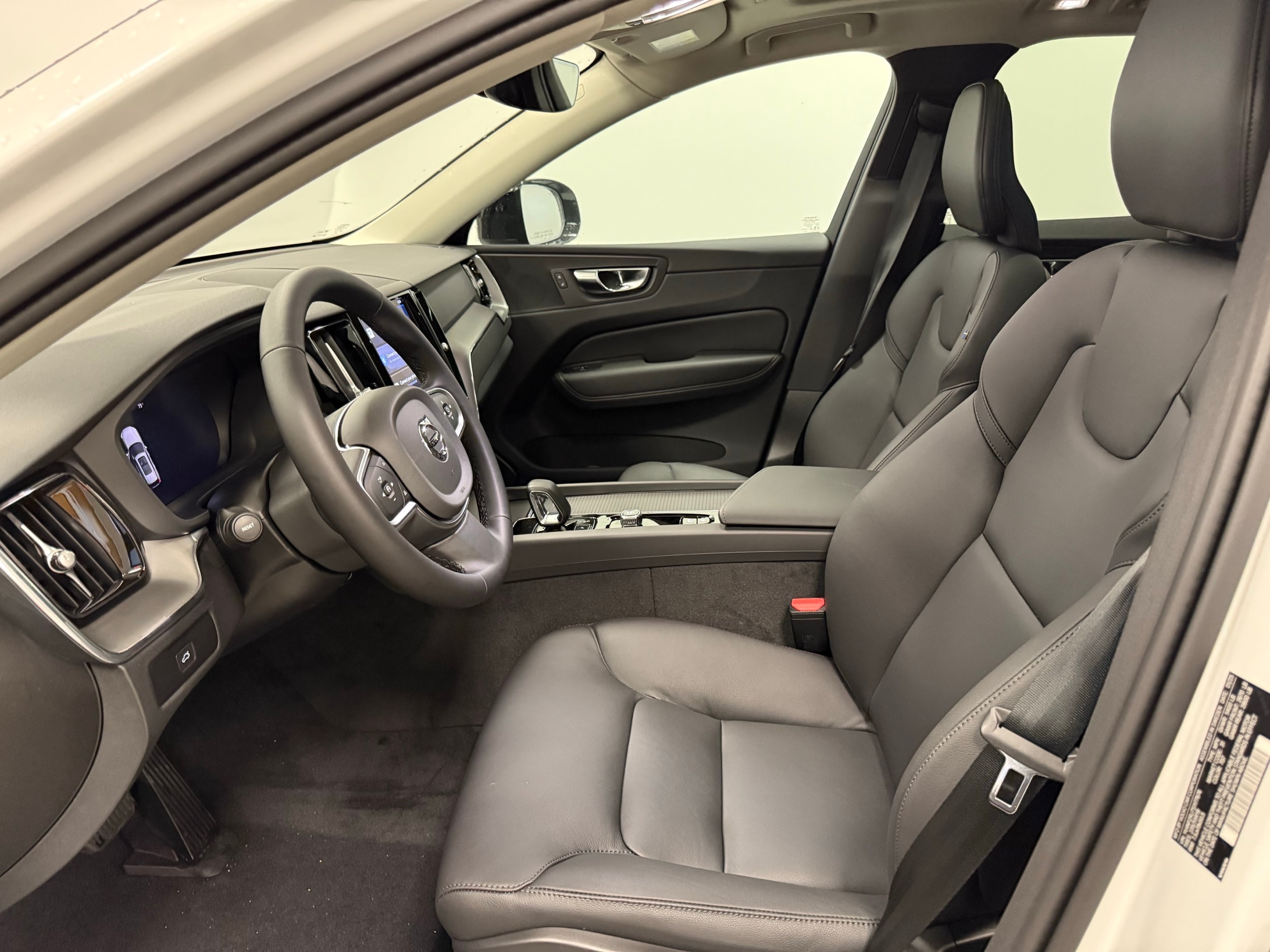 new 2025 Volvo XC60 car, priced at $50,705
