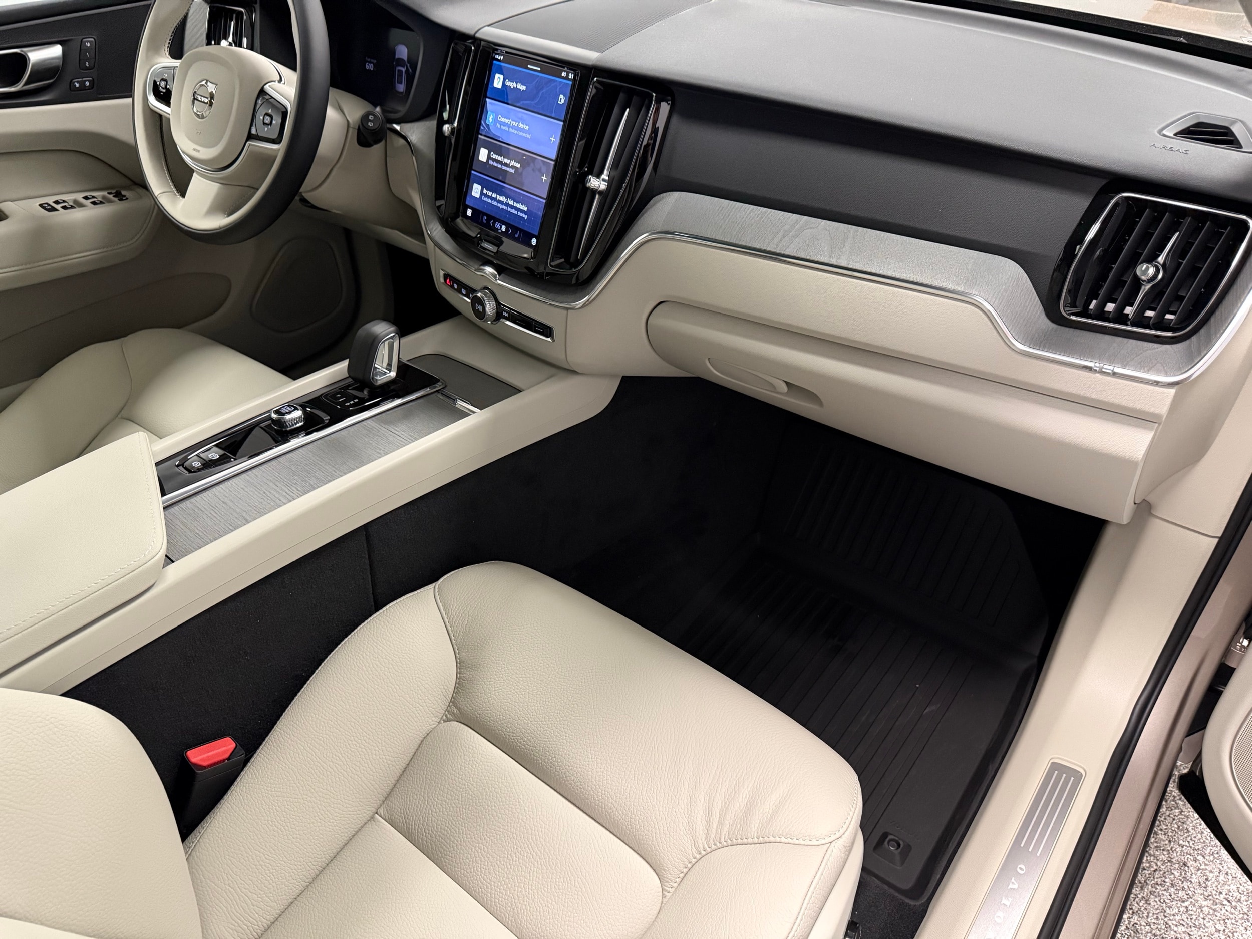 new 2025 Volvo XC60 car, priced at $55,360