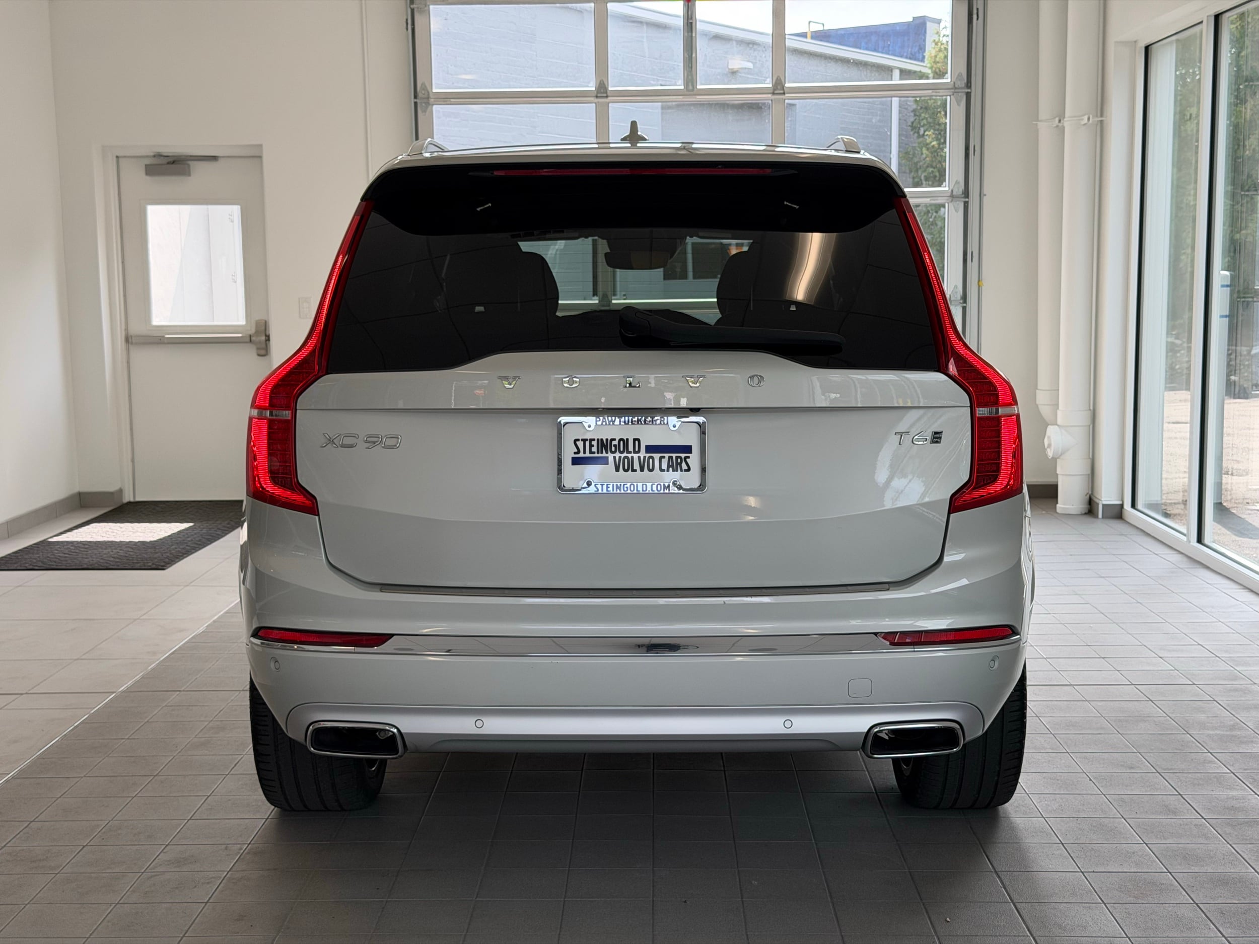 used 2021 Volvo XC90 car, priced at $38,400