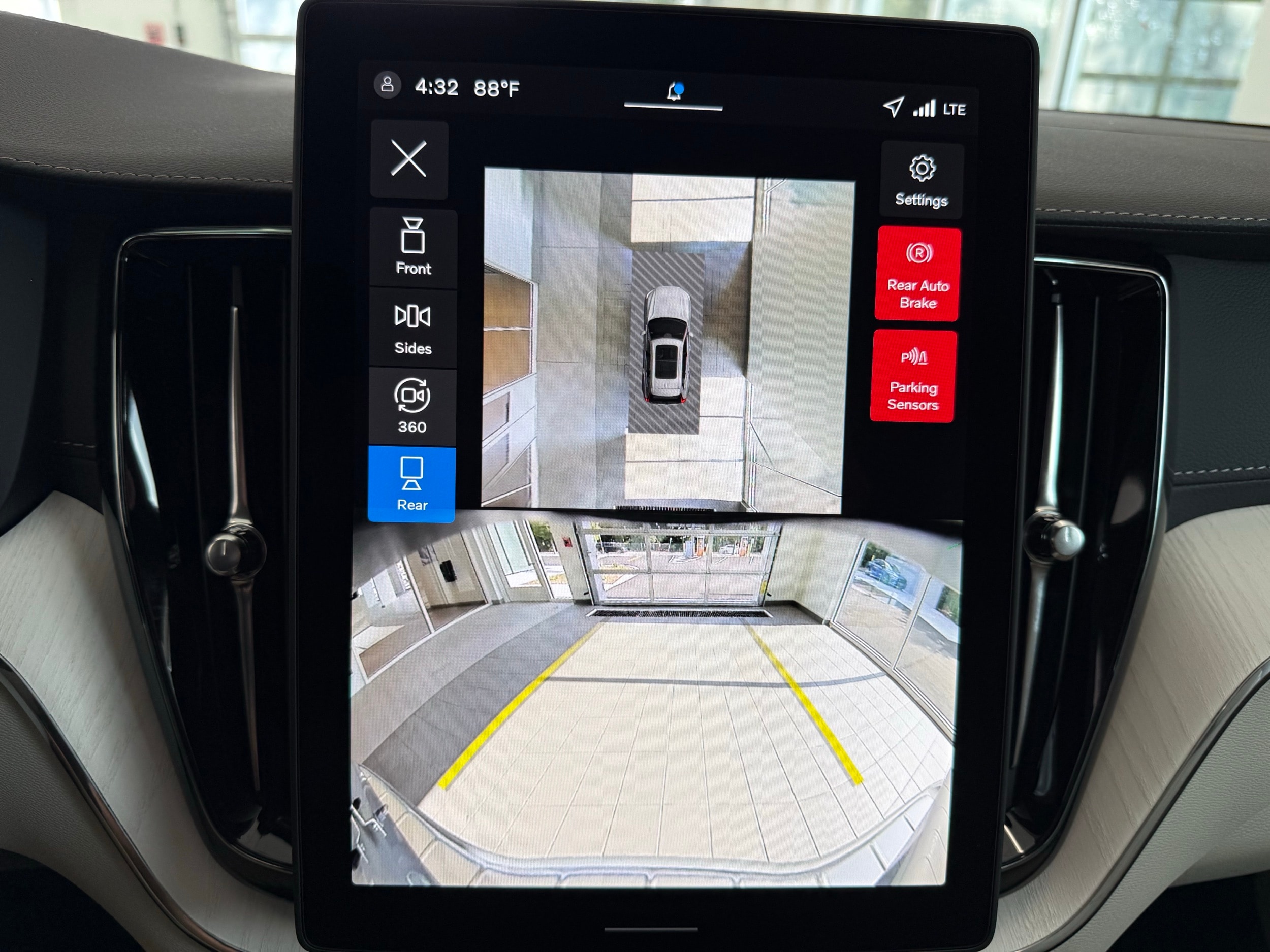 new 2026 Volvo XC60 car, priced at $63,935