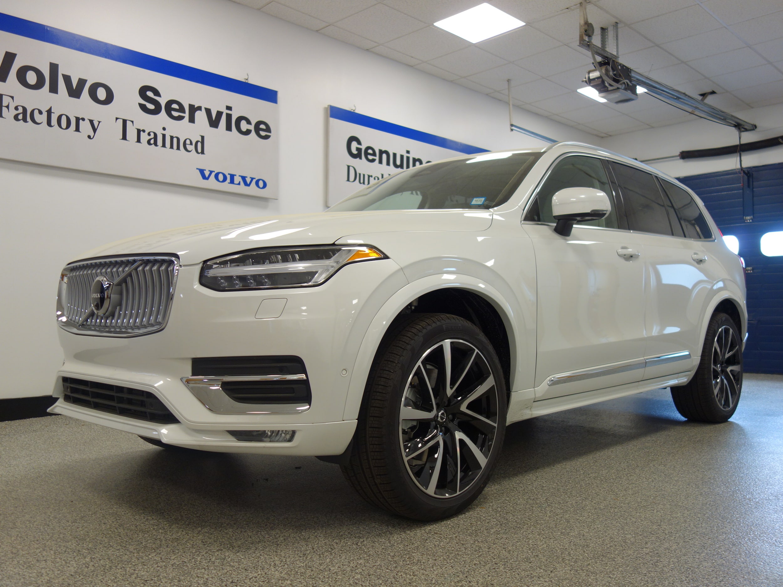 new 2024 Volvo XC90 car, priced at $68,255