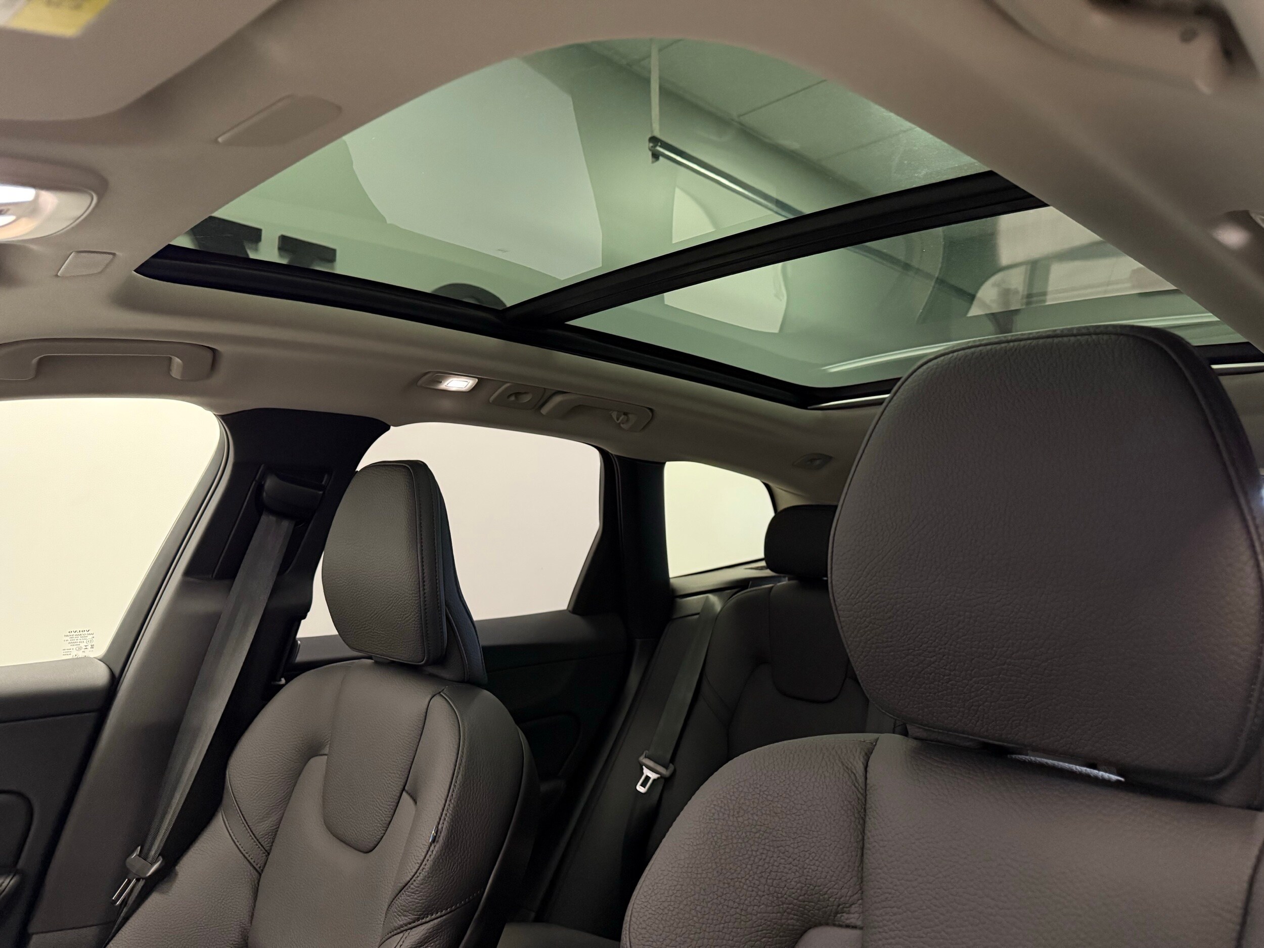 new 2025 Volvo XC60 car, priced at $55,920
