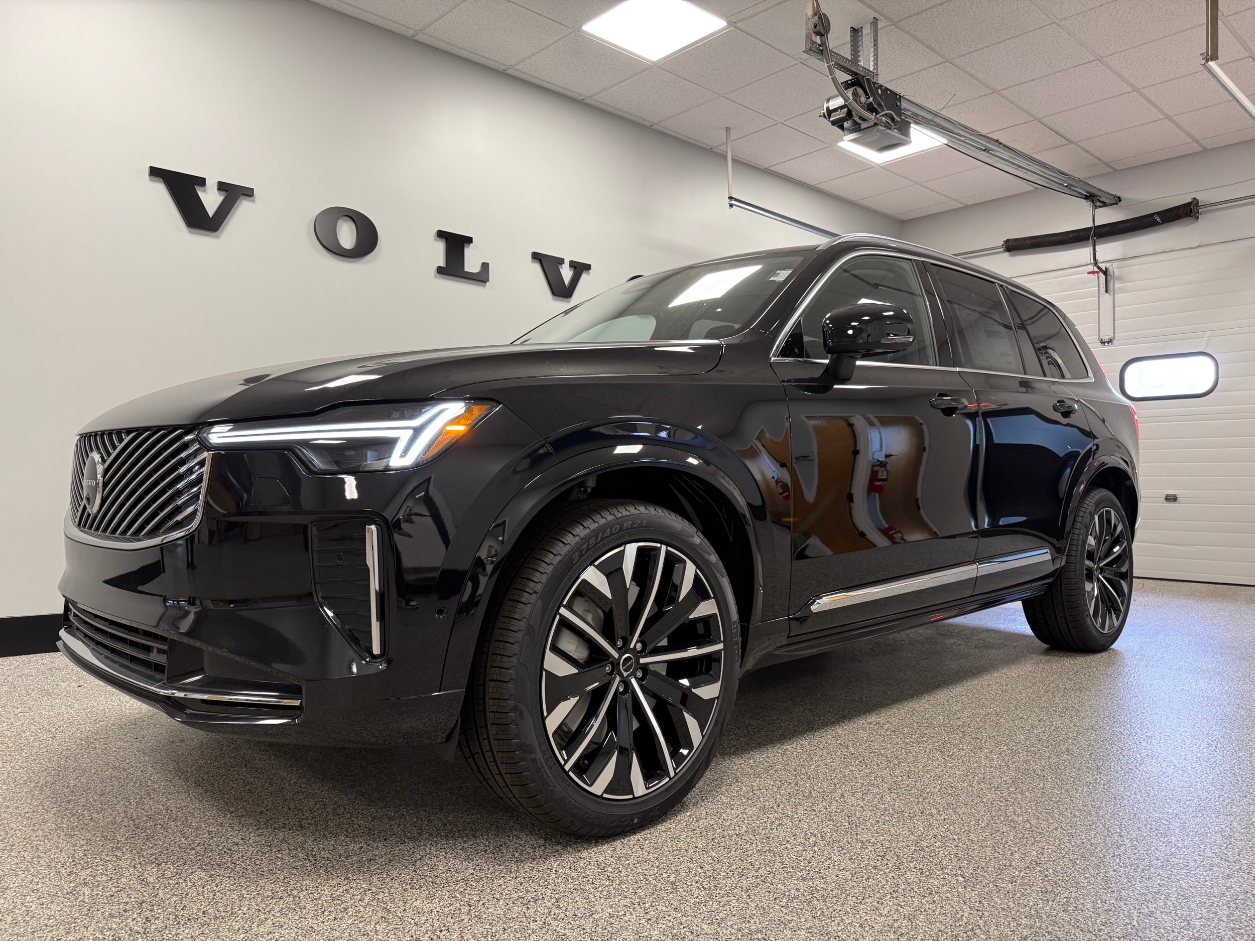 new 2025 Volvo XC90 car, priced at $70,505