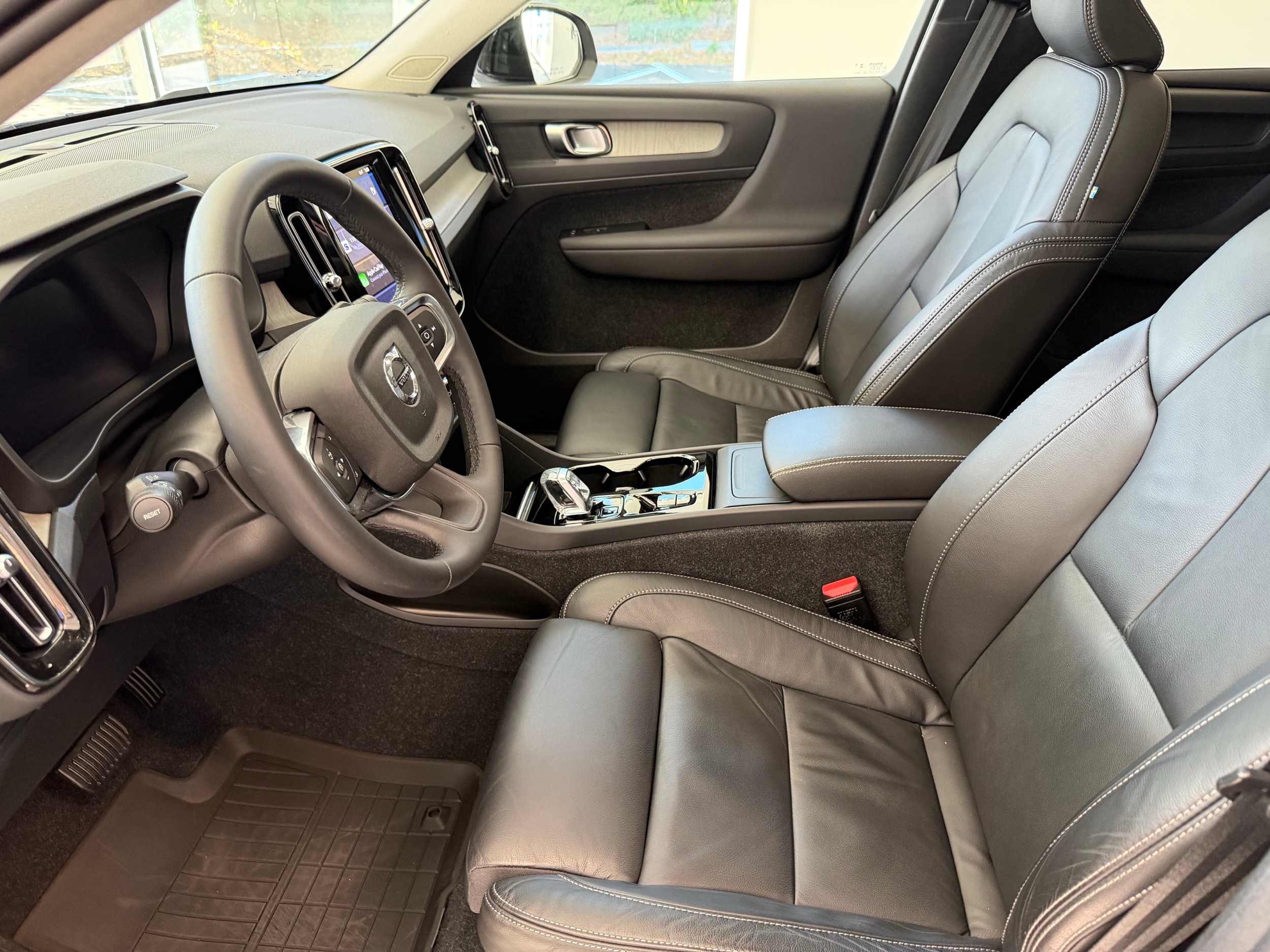 used 2023 Volvo XC40 car, priced at $30,500