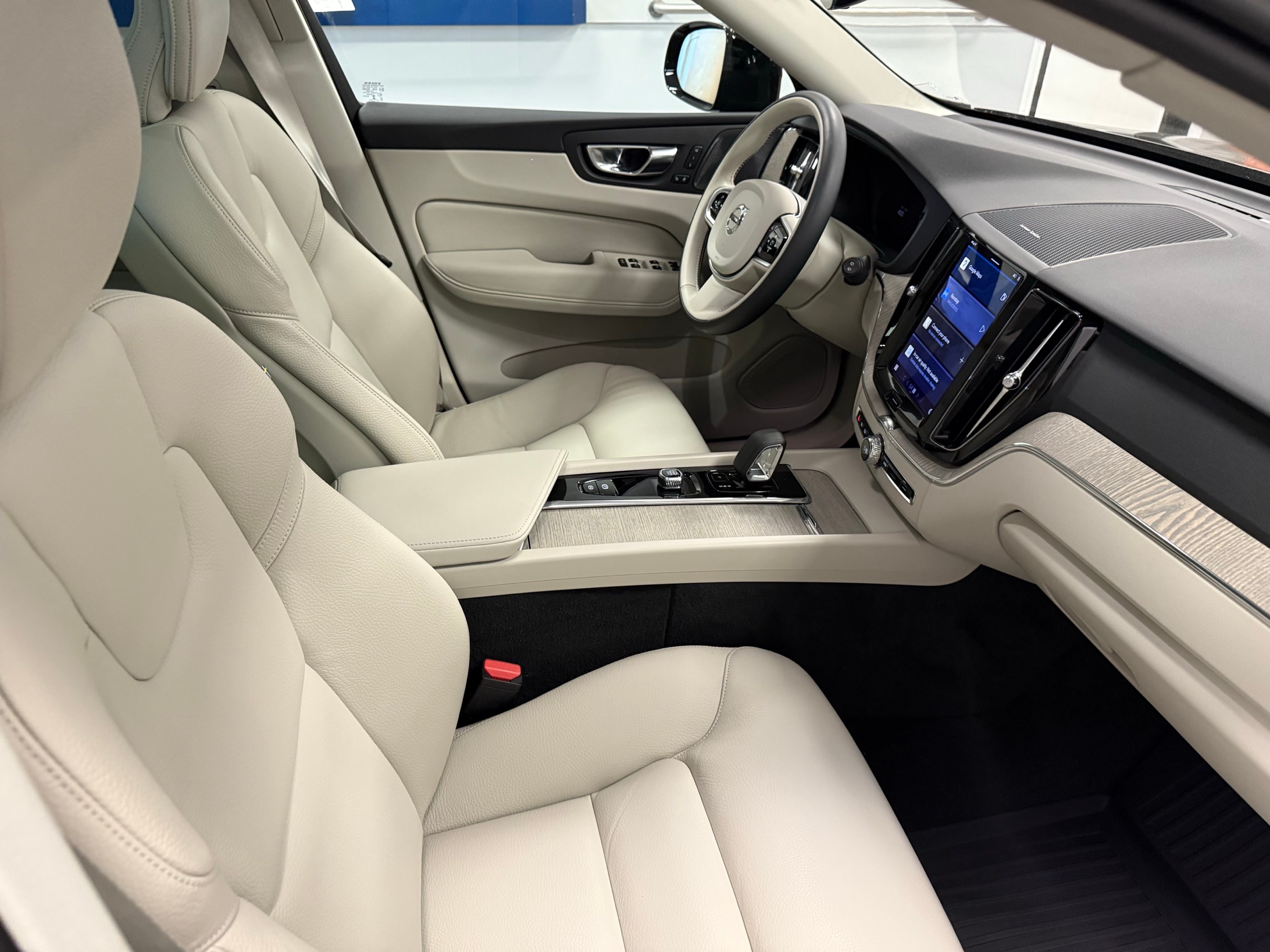 used 2023 Volvo XC60 car, priced at $43,500