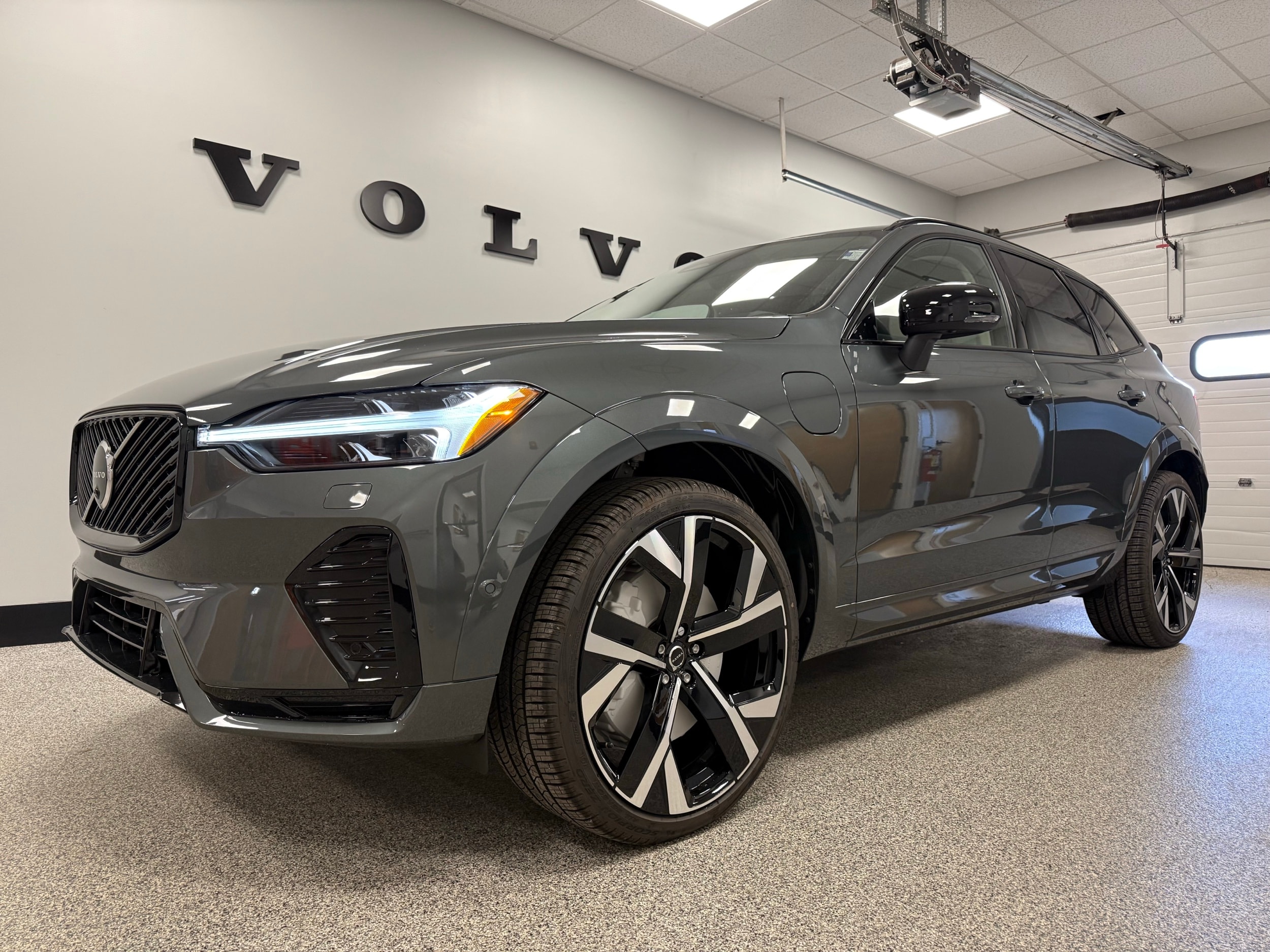 new 2026 Volvo XC60 plug-in hybrid car, priced at $80,310