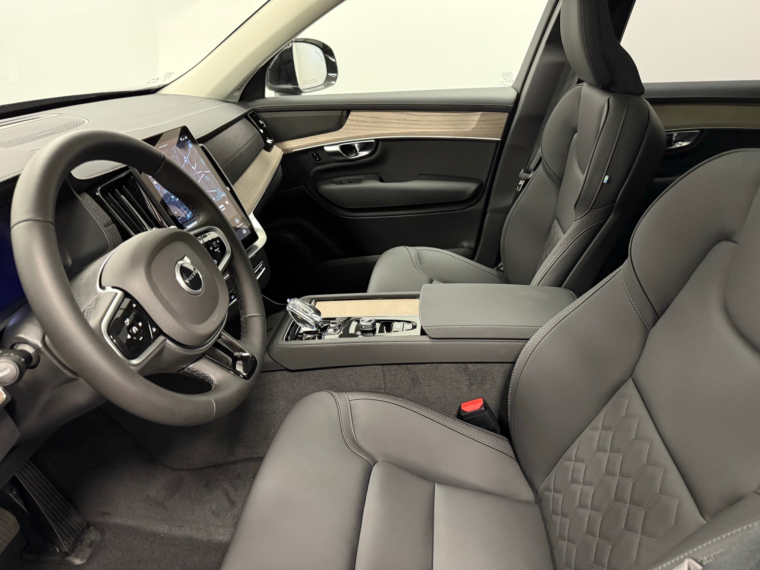 new 2026 Volvo XC90 car, priced at $71,825